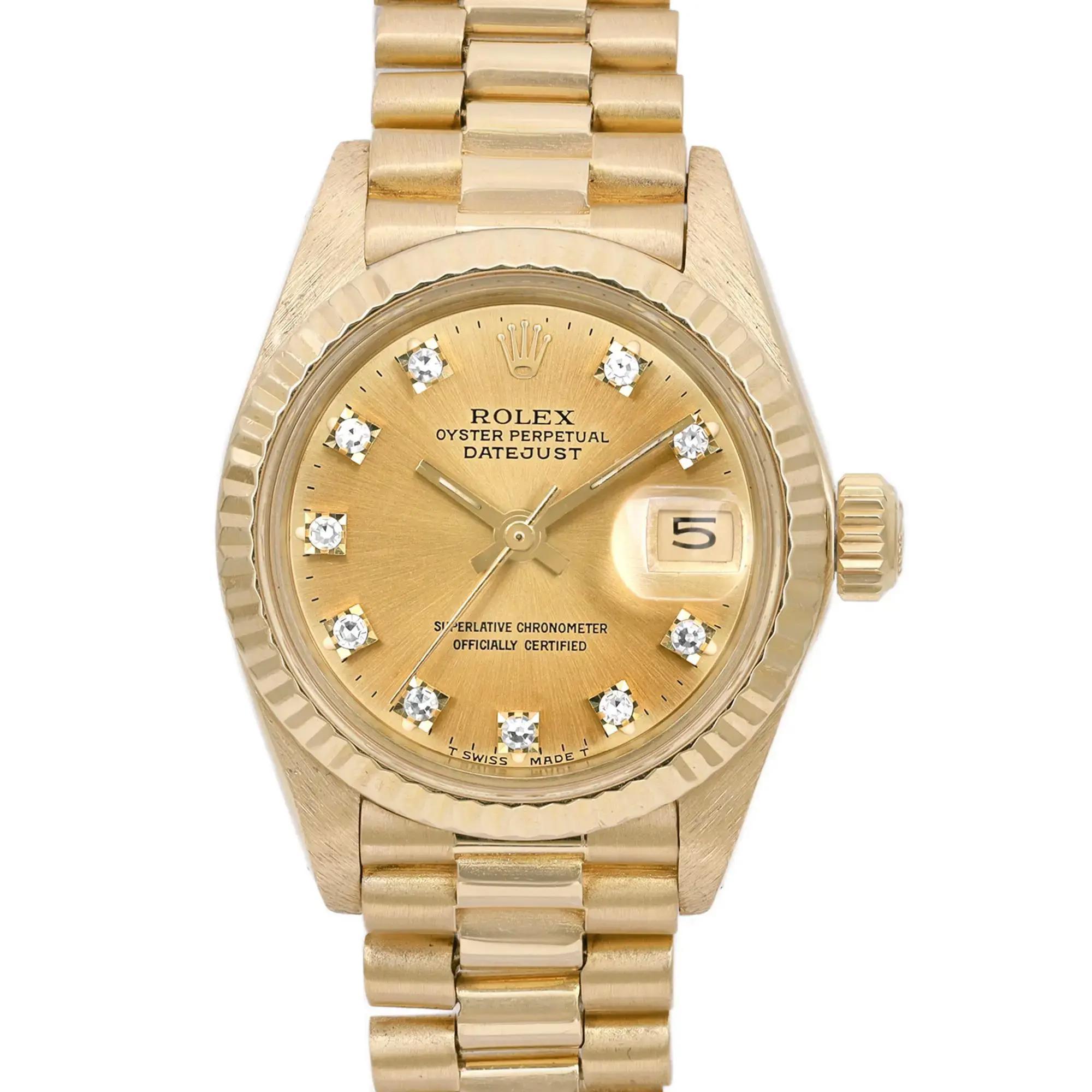 Seminuevo. Buen estado. Esfera de diamantes original de Rolex. El reloj está totalmente revisado y se ha comprobado su resistencia al agua, la calibración del movimiento y la precisión horaria.

Información general
Marca: Rolex
Model No: Rolex