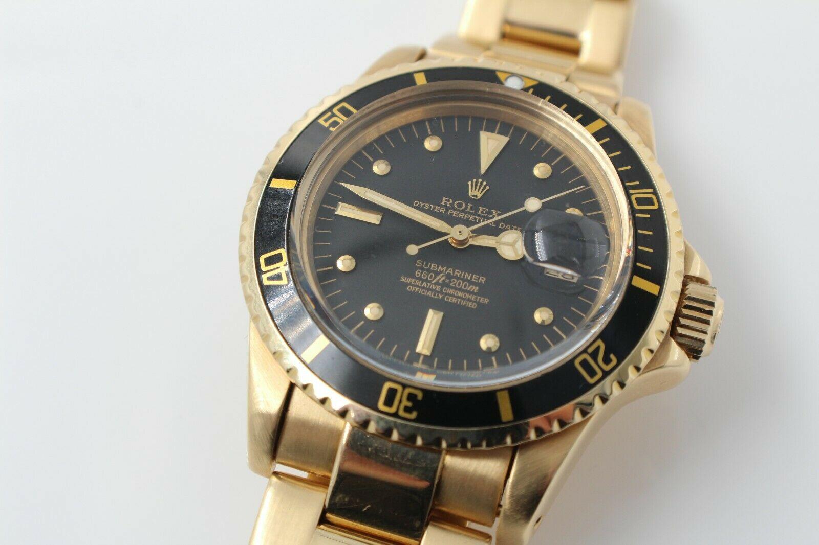 Vintage Rolex Submariner 1680 Nipple Dial Service Papers 18 Karat Gold Mint In Good Condition For Sale In San Diego, CA