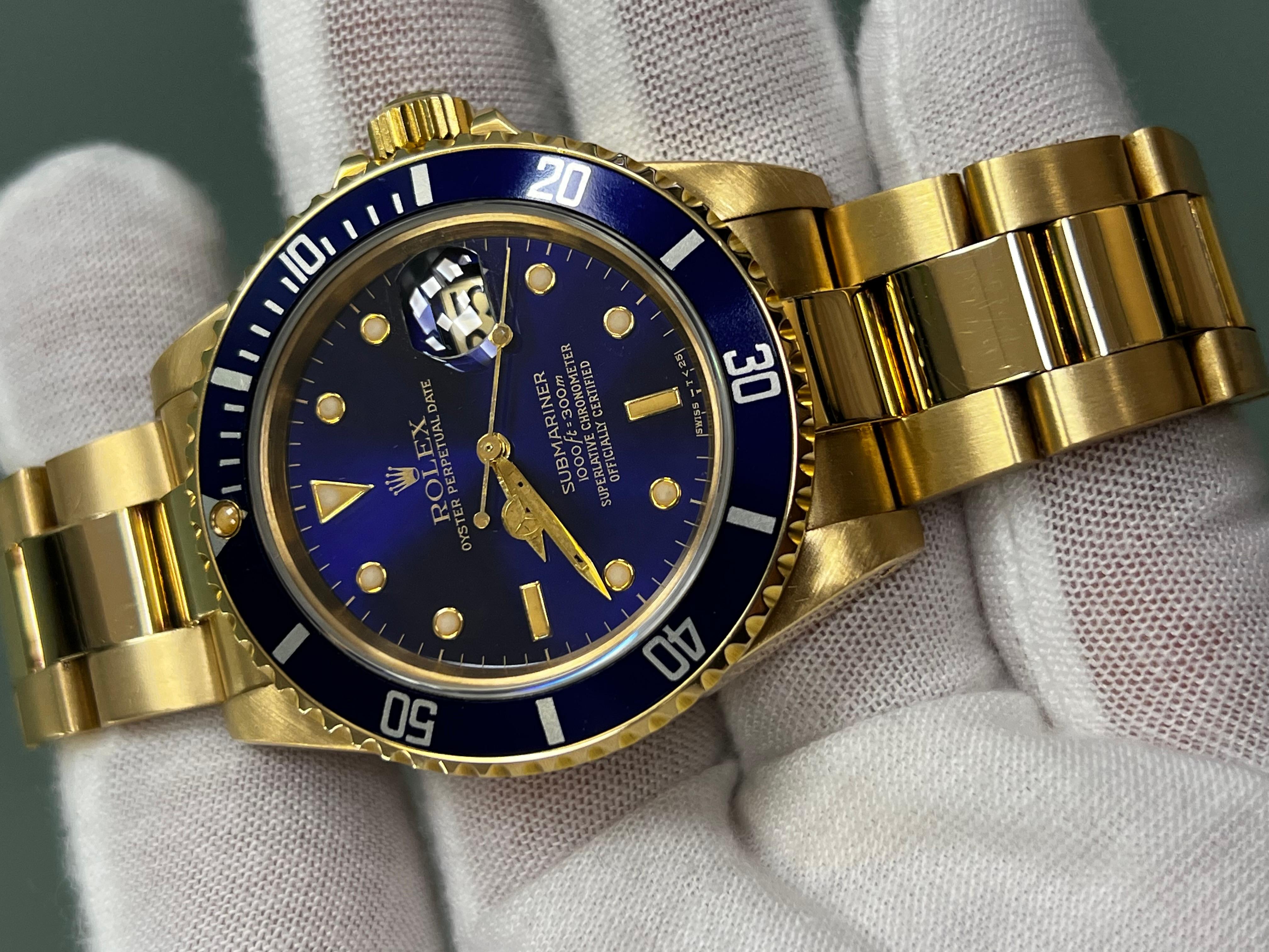 Numéro de style : 16808

 

Série : 6704***


Année : 1981

 

Modèle : Submariner

 

Matériau du boîtier : Or jaune 18K

 

Bande : or jaune 18K

 

Lunette :  Bleu

 

Cadran : Bleu

 

Visage : Cristal saphir 

 

Taille du boîtier : 40 mm 

