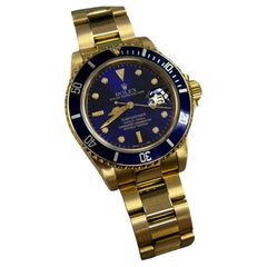 Rolex Submariner 16808 NICE PATINA cadran bleu en or jaune 18 carats