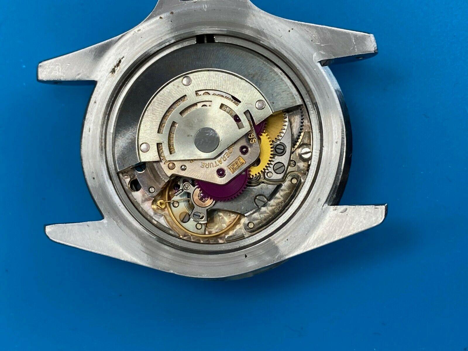 Rolex Submariner 5512 avec cadran doré à quatre lignes en acier inoxydable, circa 1964 en vente 2