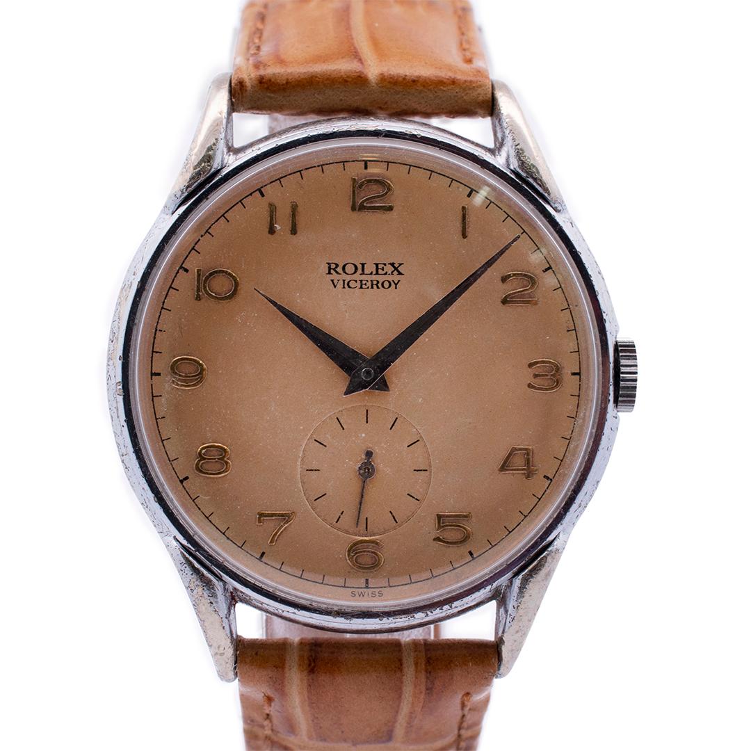 Herrenarmbanduhr aus Edelstahl, Schweizer Marke ROLEX. Die Uhr misst ungefähr 9,00 Zoll in der Länge und 35,00 mm im Durchmesser und wiegt insgesamt 37,35 Gramm. Graviert mit 