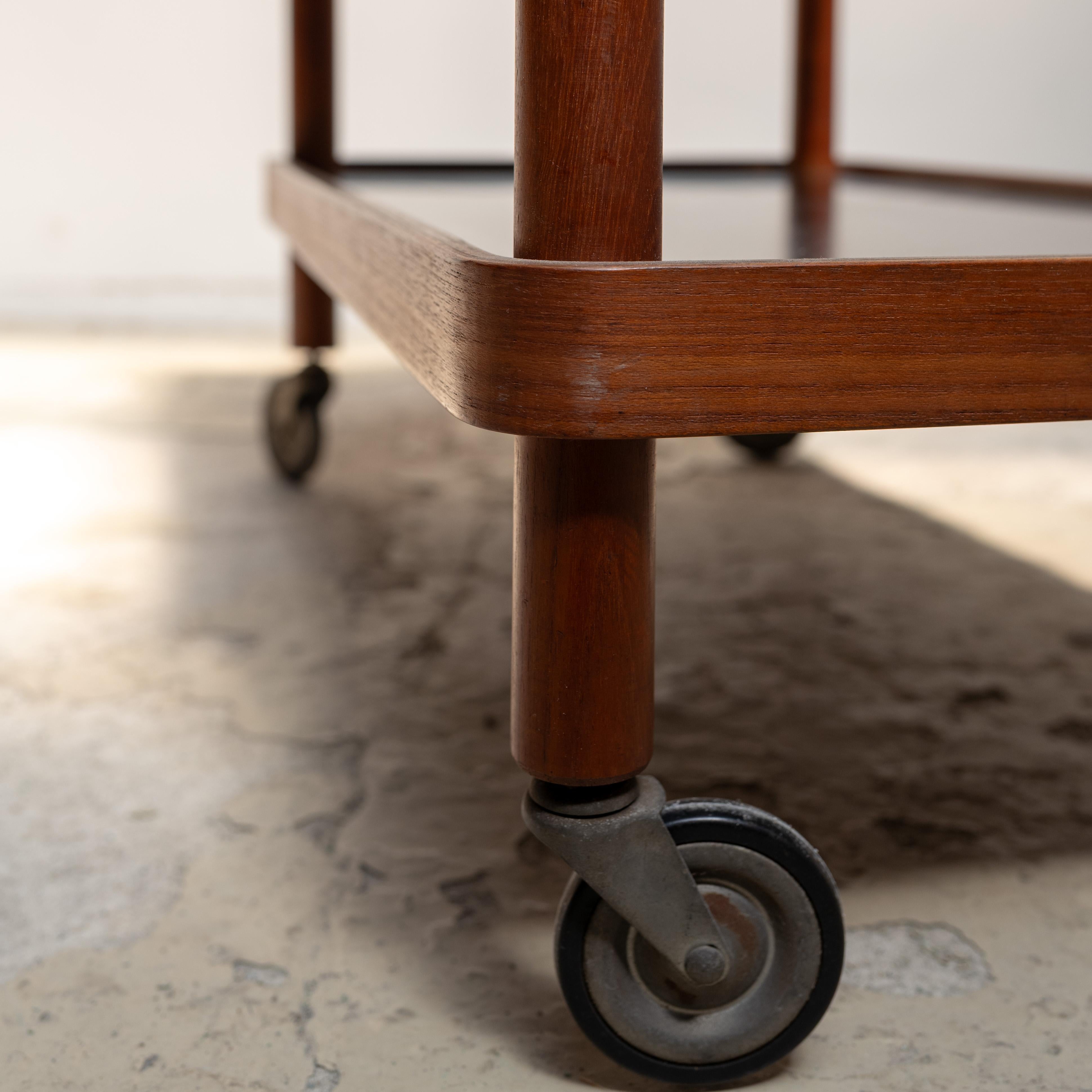 Vintage Rolling Cart Table by Isamu Kenmochi for Yamaguchi For Sale 4