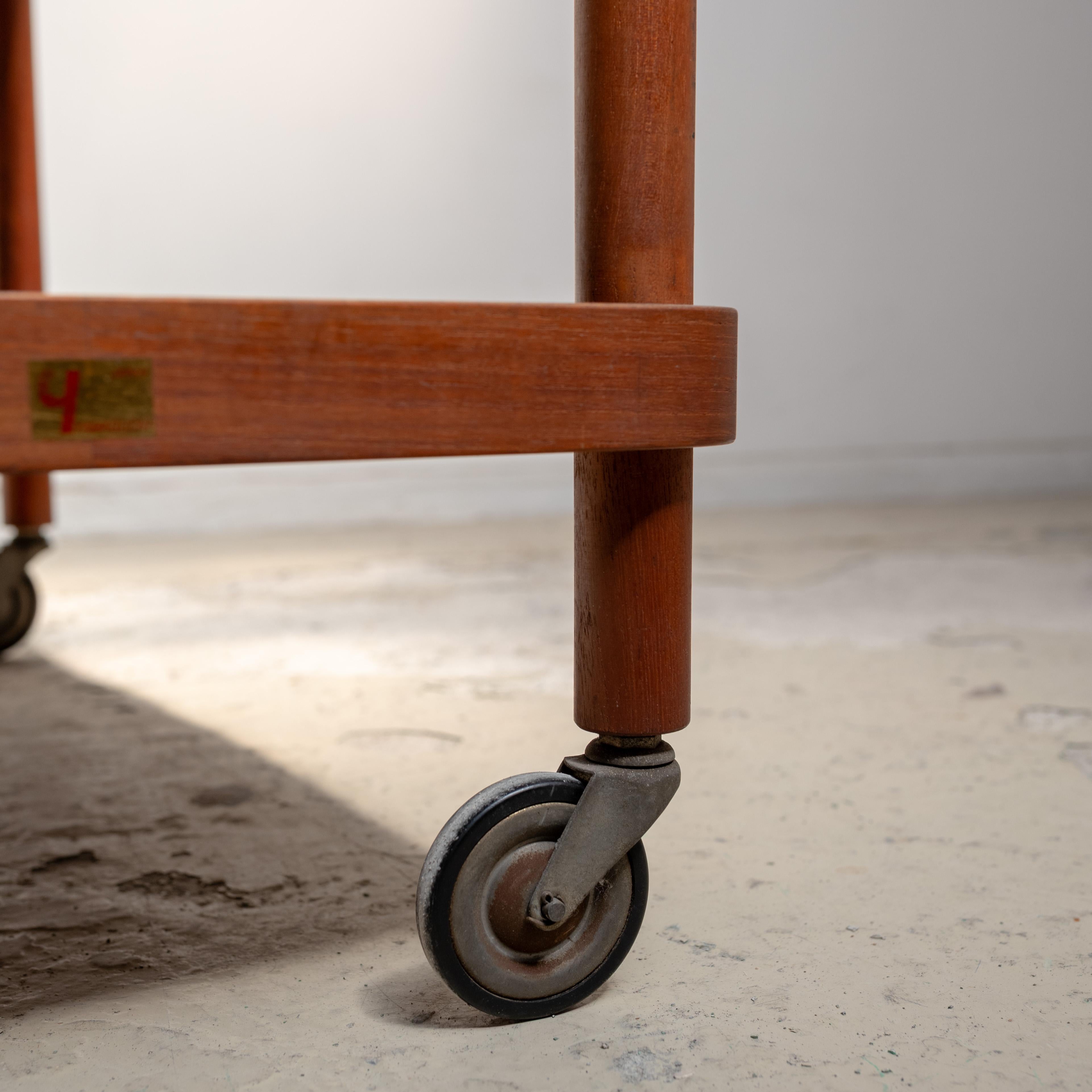 Vintage Rolling Cart Table by Isamu Kenmochi for Yamaguchi For Sale 5