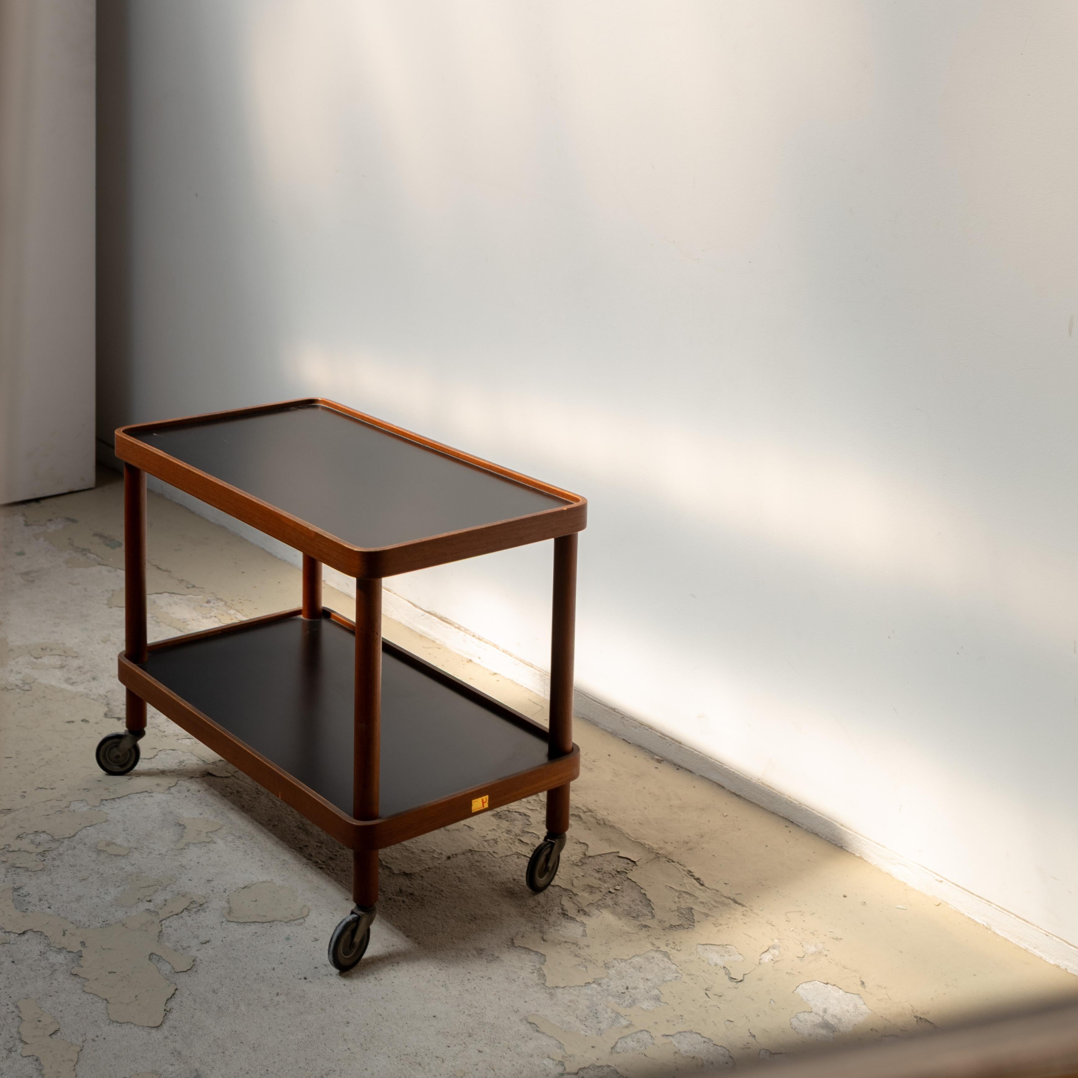 Vintage Rolling Cart Table by Isamu Kenmochi for Yamaguchi For Sale 1