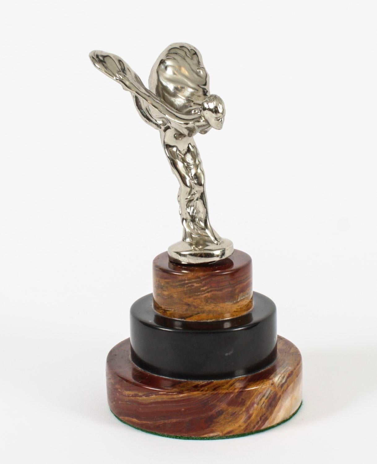 Moulage Sculpture de mascot de voiture Rolls Royce Spirit of Ecstasy du milieu du 20e siècle