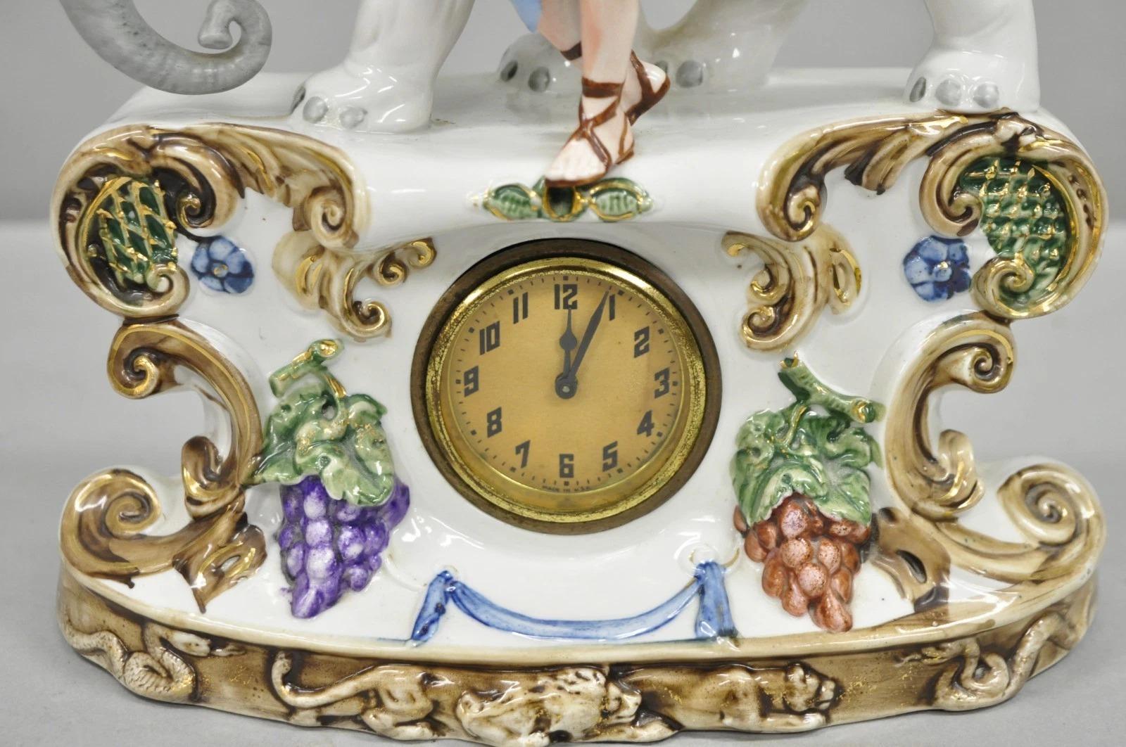 Sconosciuto Orologio da tavolo d'epoca in porcellana romana classica tedesca con elefanti e soldati in vendita