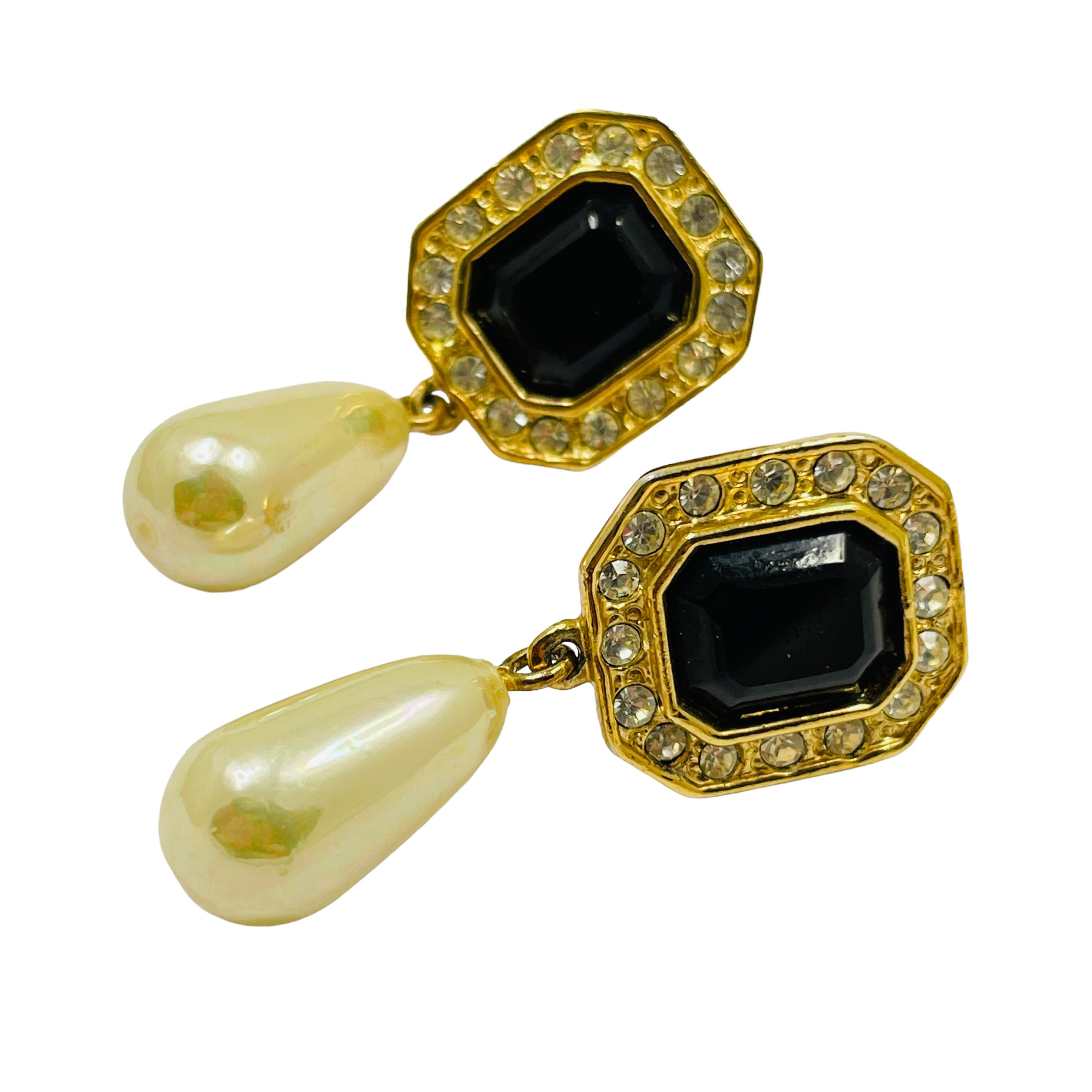 Vintage ROMAN gold rhinestones dangle pearl designer runway pierced earrings In Good Condition For Sale In Palos Hills, IL