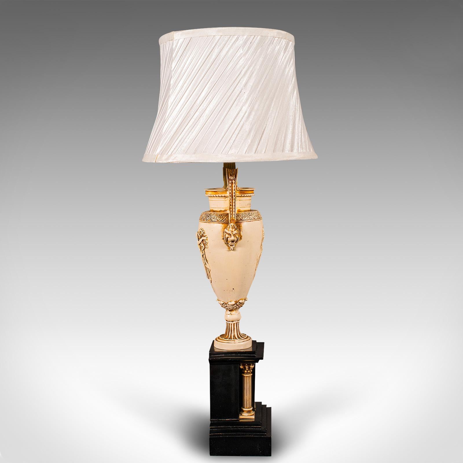 Romanische Vintage-Tischlampe, kontinental, Beistellleuchte, klassischer Stil, ca. 1970 im Zustand „Gut“ im Angebot in Hele, Devon, GB