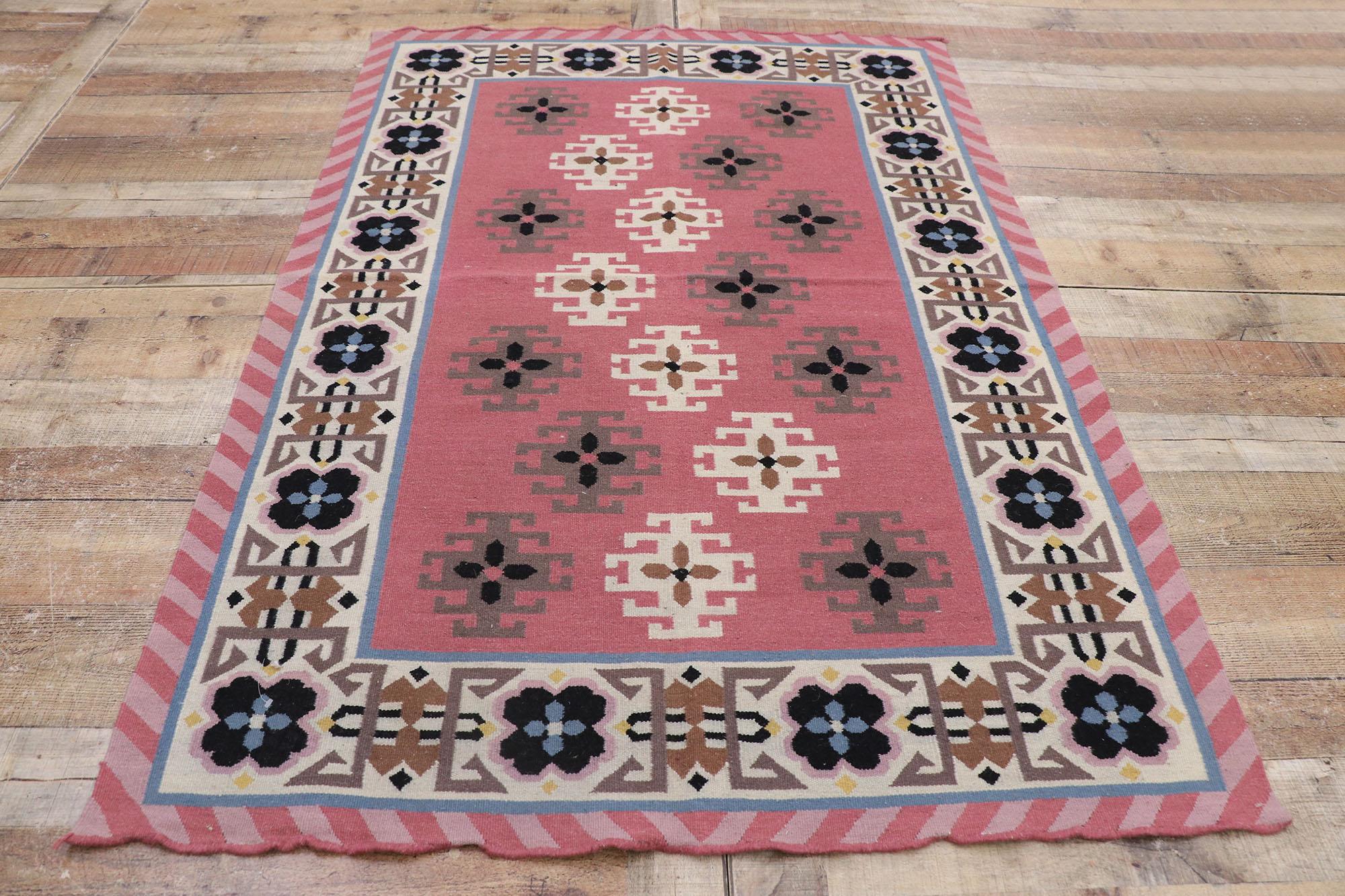 Vintage Romanian Geometric Kilim Rug with Boho Chic Tribal Style In Good Condition For Sale In Dallas, TX