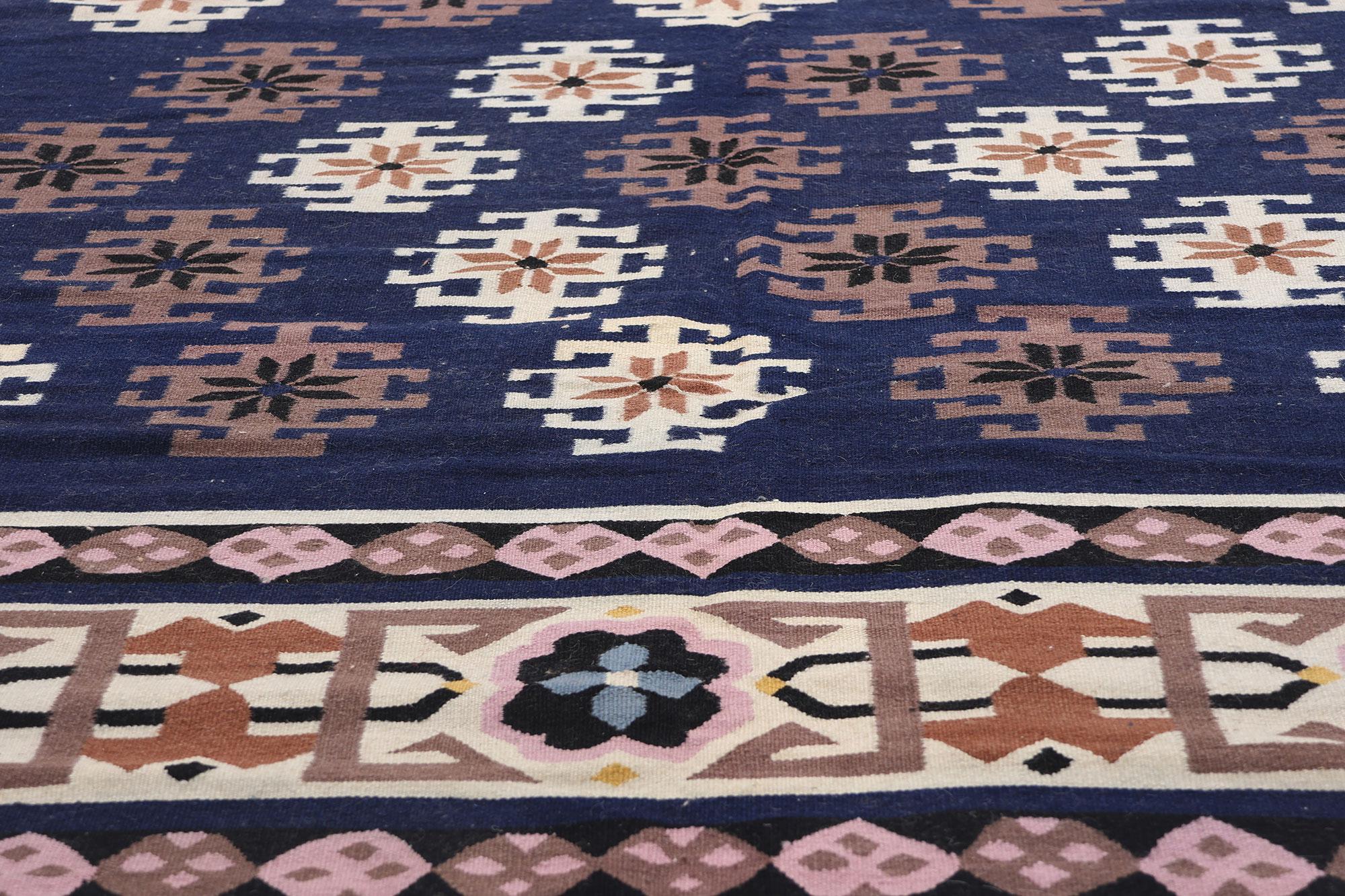 Rumänischer Kilim-Teppich aus Maramures von 1970 mit Modernität im Zustand „Gut“ im Angebot in Dallas, TX