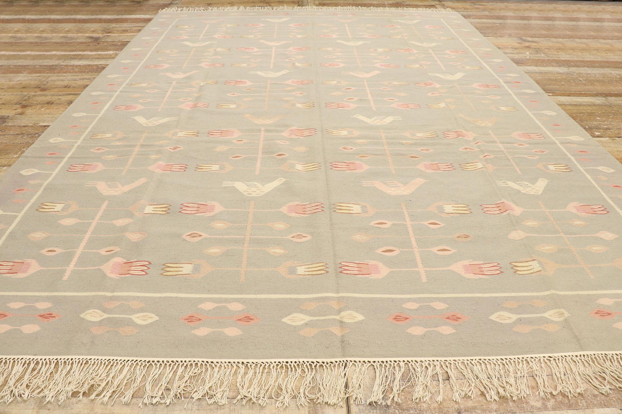 Vintage Romanian Kilim Rug with Cottage Style For Sale 1