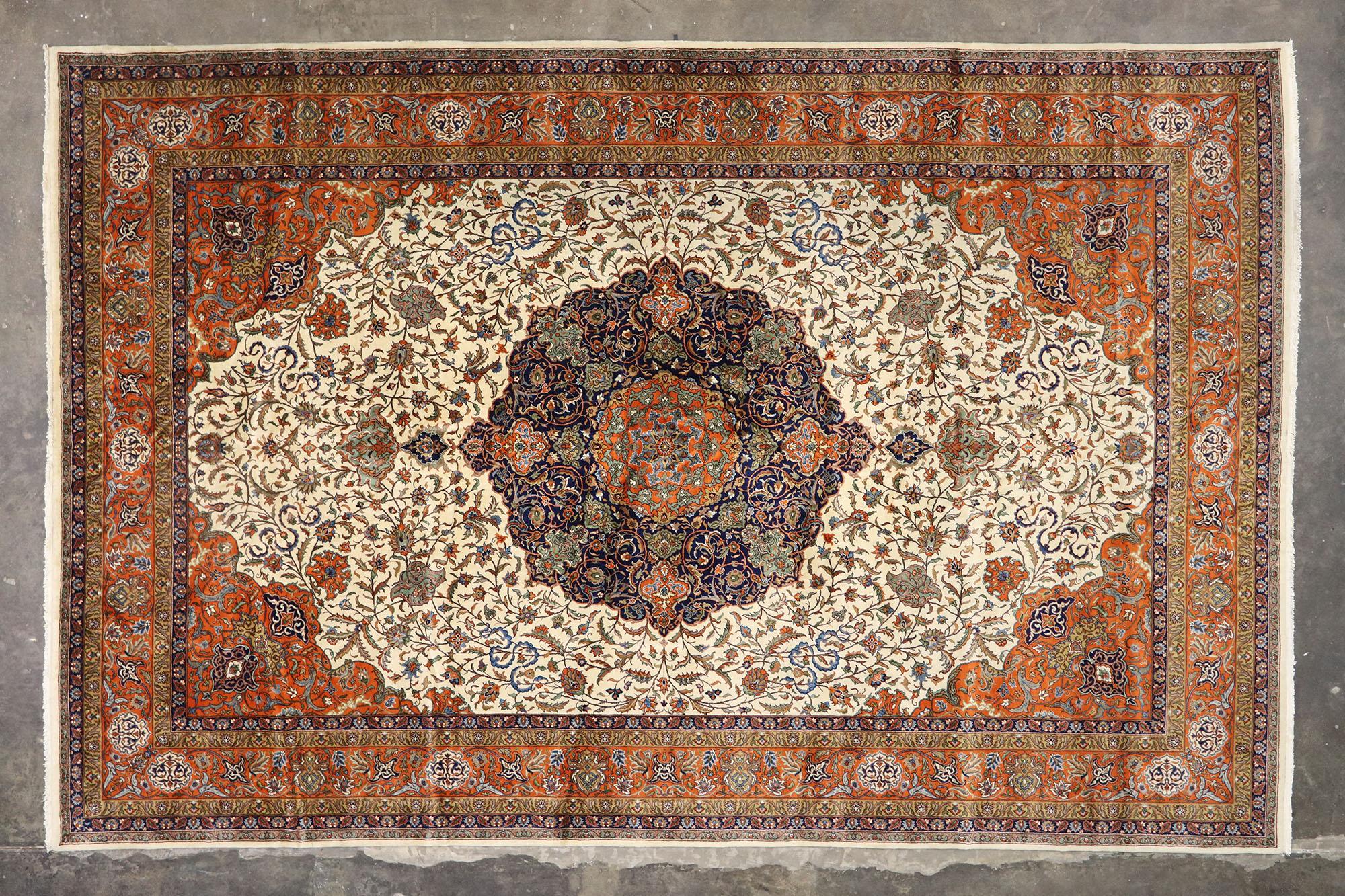 Vintage Romanian Palatial Rug, 12'00 x 18'05 In Good Condition For Sale In Dallas, TX