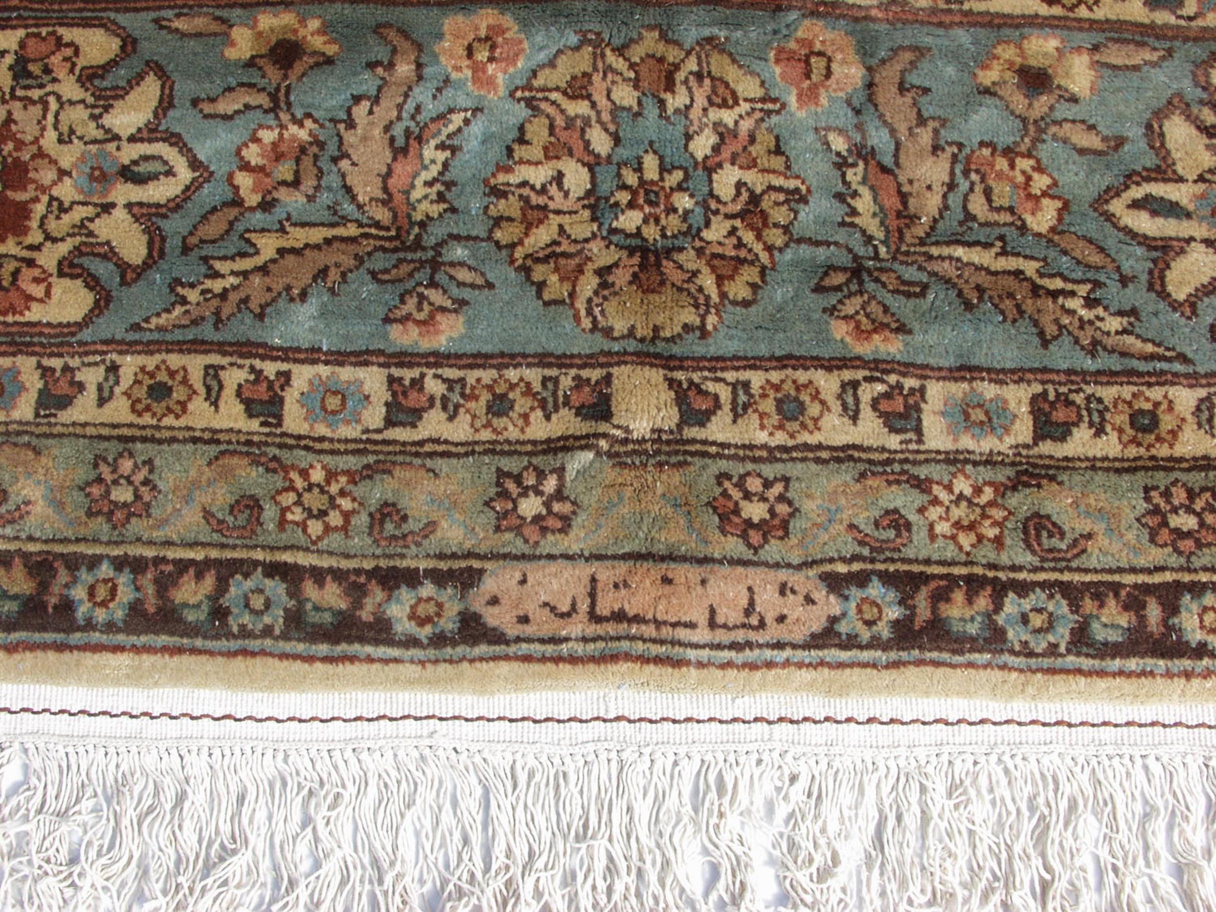 Rumänischer Vintage-Teppich im Täbris-Design  im Angebot 5