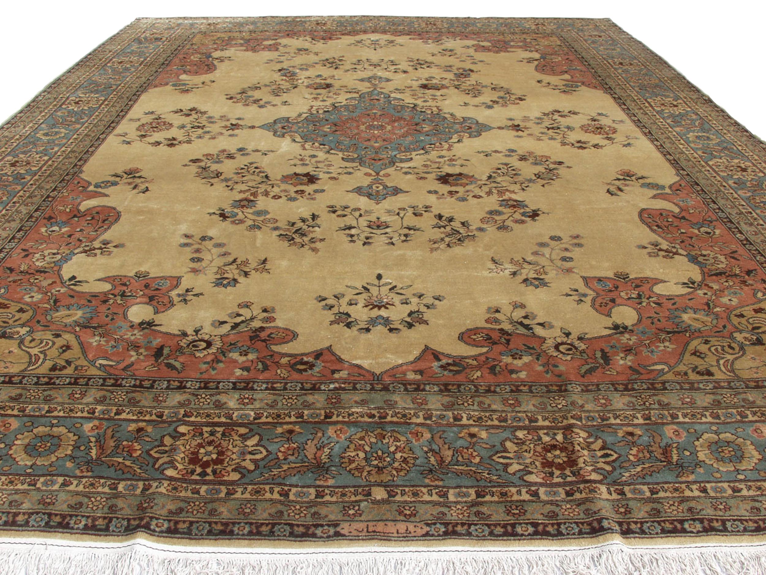 Vintage Romanian Tabriz Design Carpet  For Sale 3