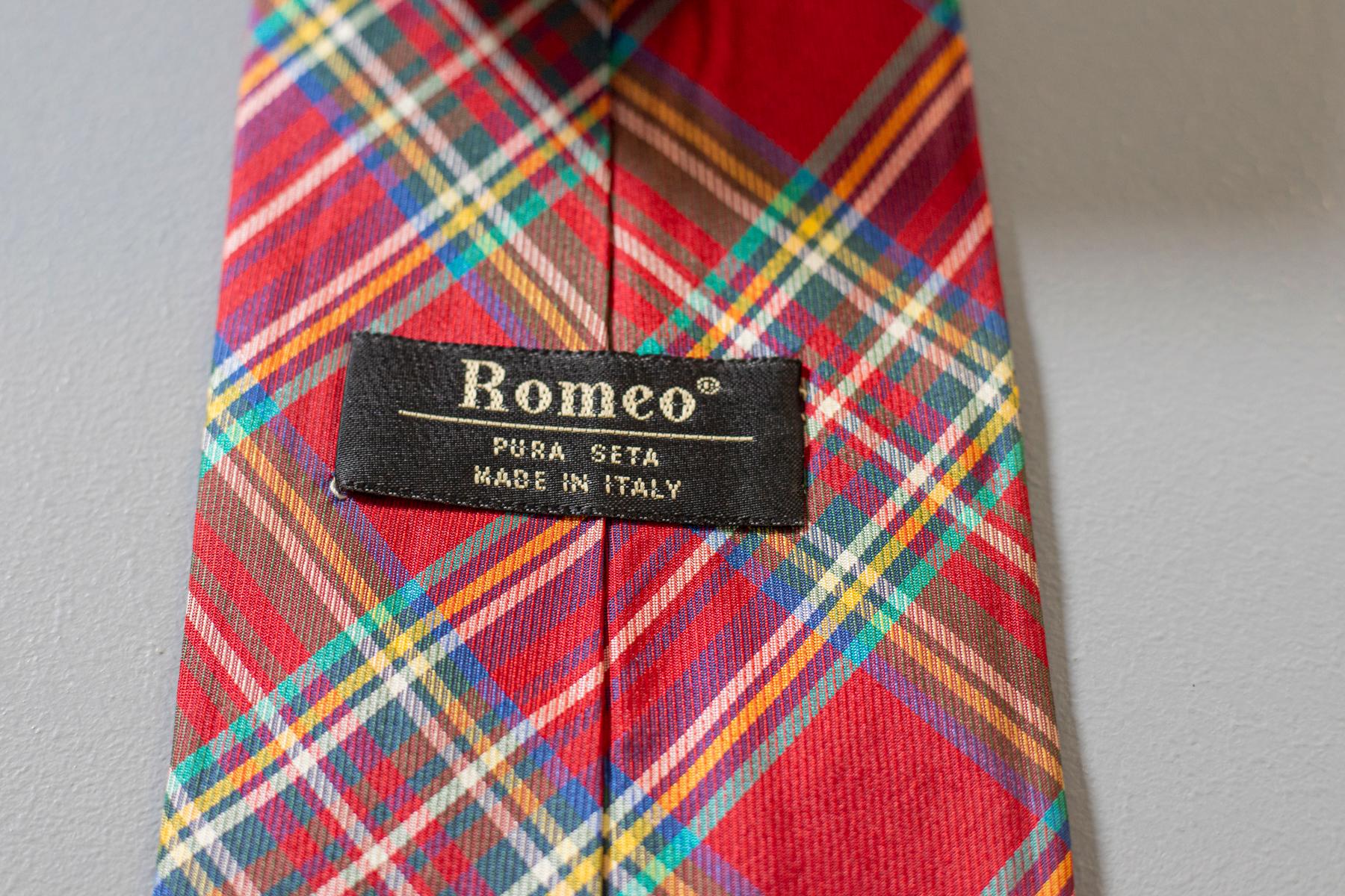 Men's Vintage Romeo 100% silk tie with jacquard plaid motif For Sale