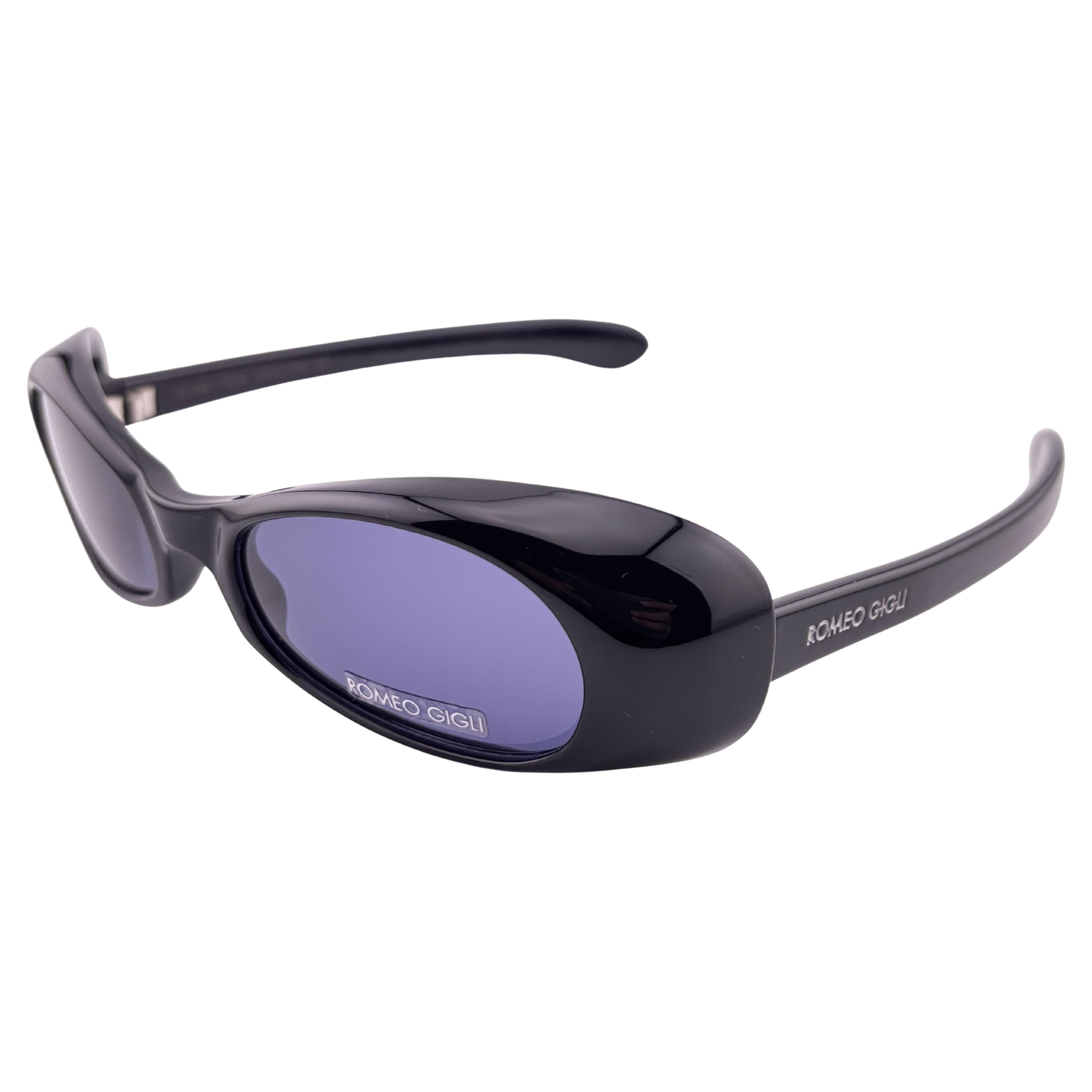Vintage Romeo Gigli Sleek Black Side Cups 1990er Jahre Y2K Sonnenbrille Made in Italy
