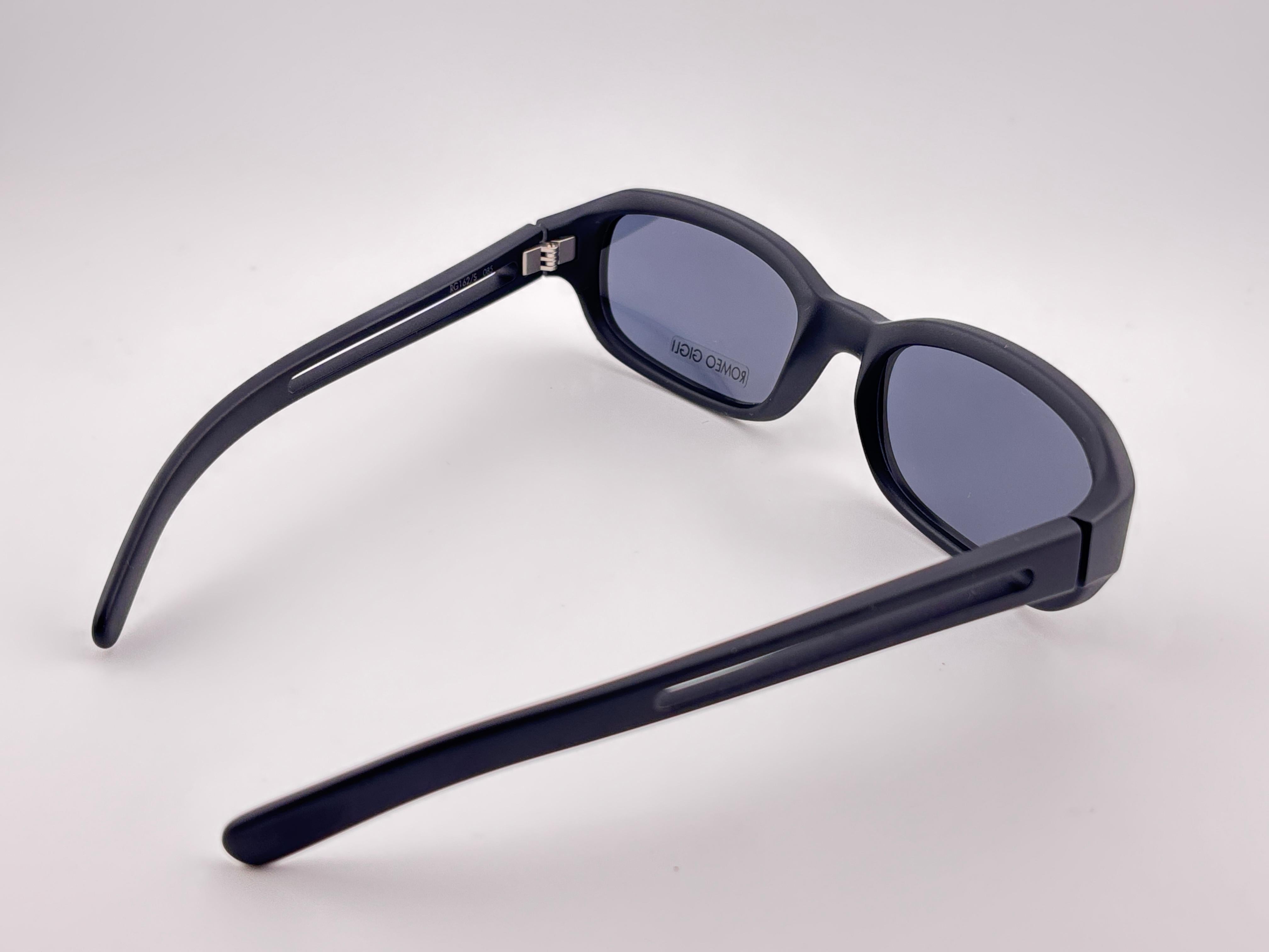 Lunettes de soleil vintage Romeo Gigli Sleek noir mat RG 162/S 1990's Y2K Neuf - En vente à Baleares, Baleares