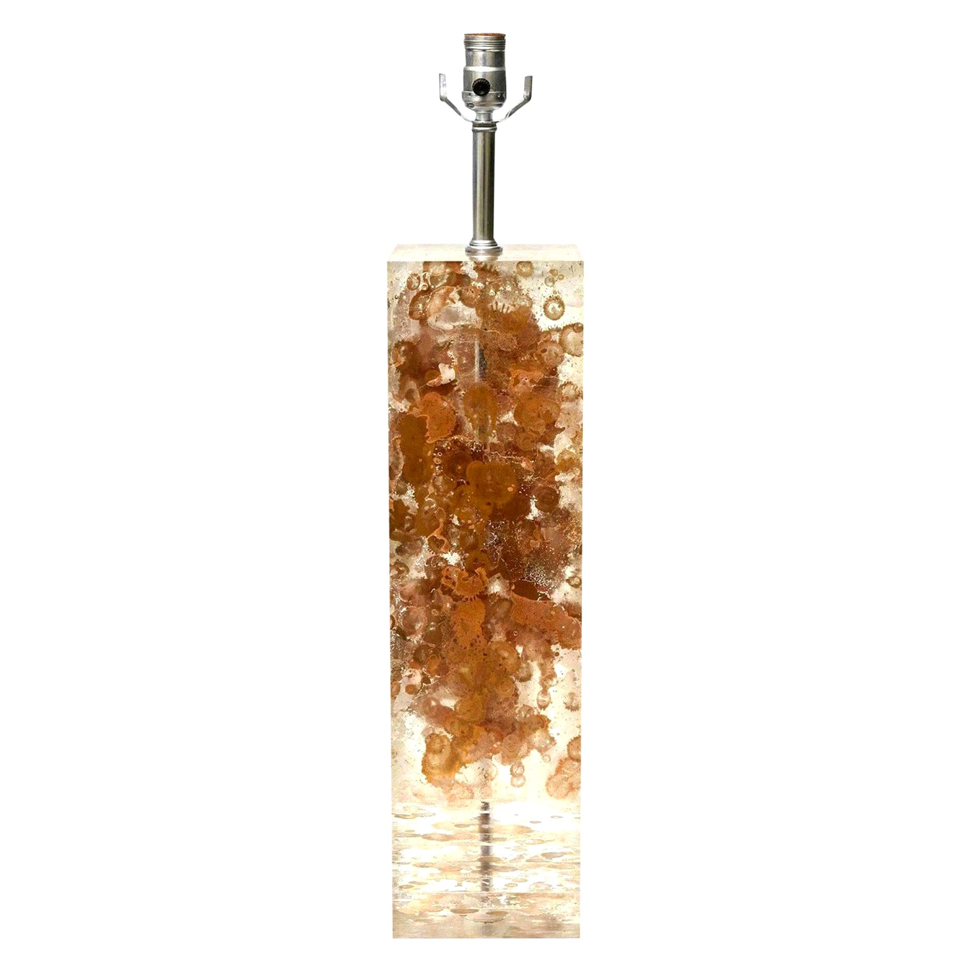 Lámpara de columna vintage Romeo Paris de cobre y lucita incrustada en pan de oro, francesa en venta