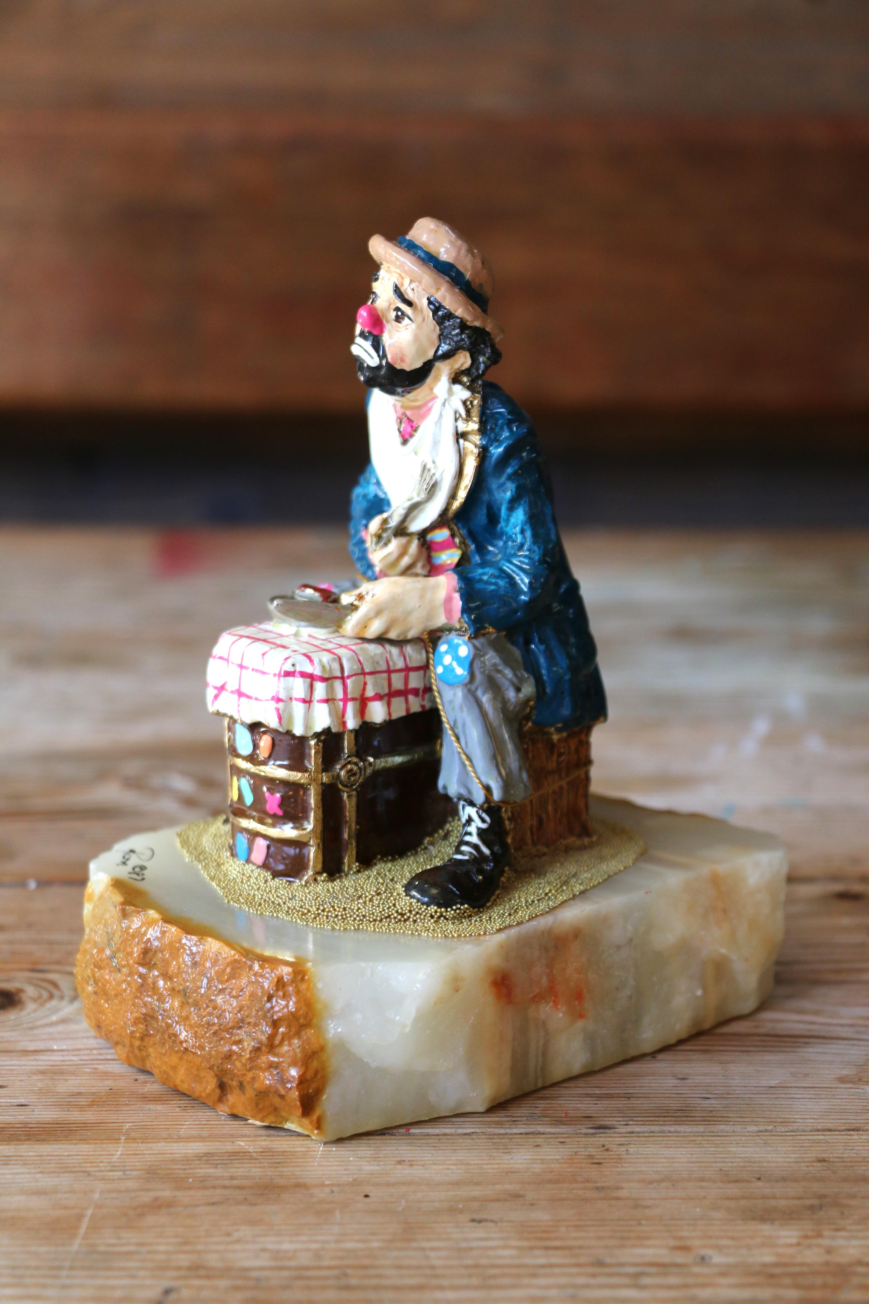 Bellissima statuetta di clown vintage intitolata 