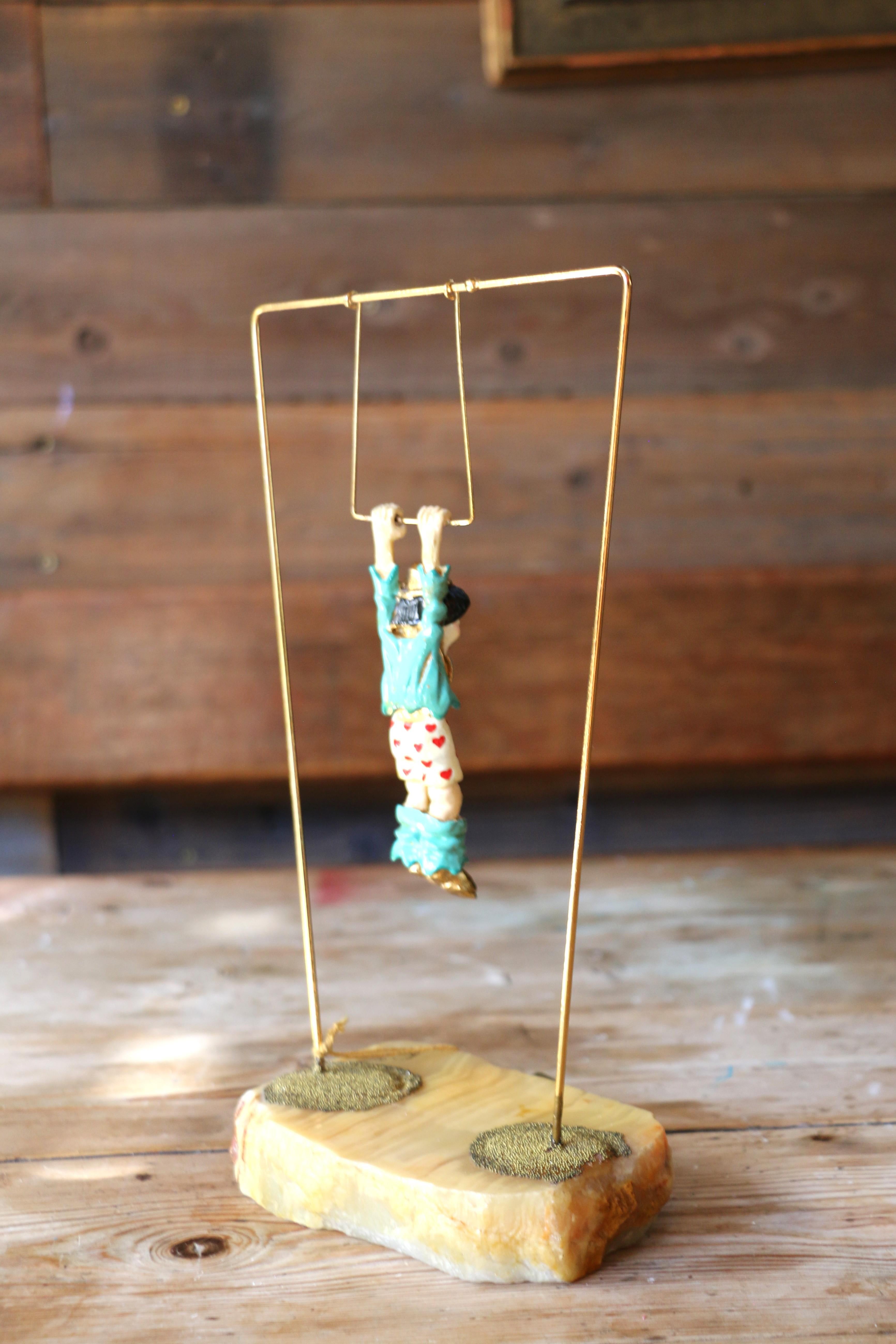 Vintage Ron Lee Trapeze Clown Figurine, 1983 In condizioni buone in vendita a North Hollywood, CA