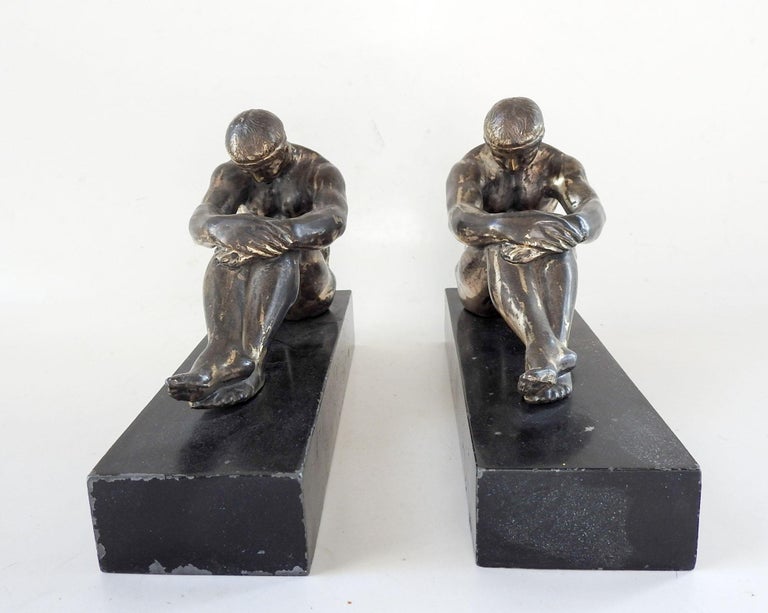 Vintage Ronson Art Deco Greek Athlete Bookends In Good Condition For Sale In Seguin, TX