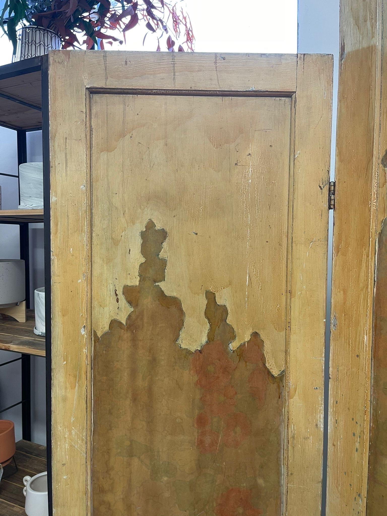 Vintage Room Divider With Floral Motif. In Good Condition For Sale In Seattle, WA