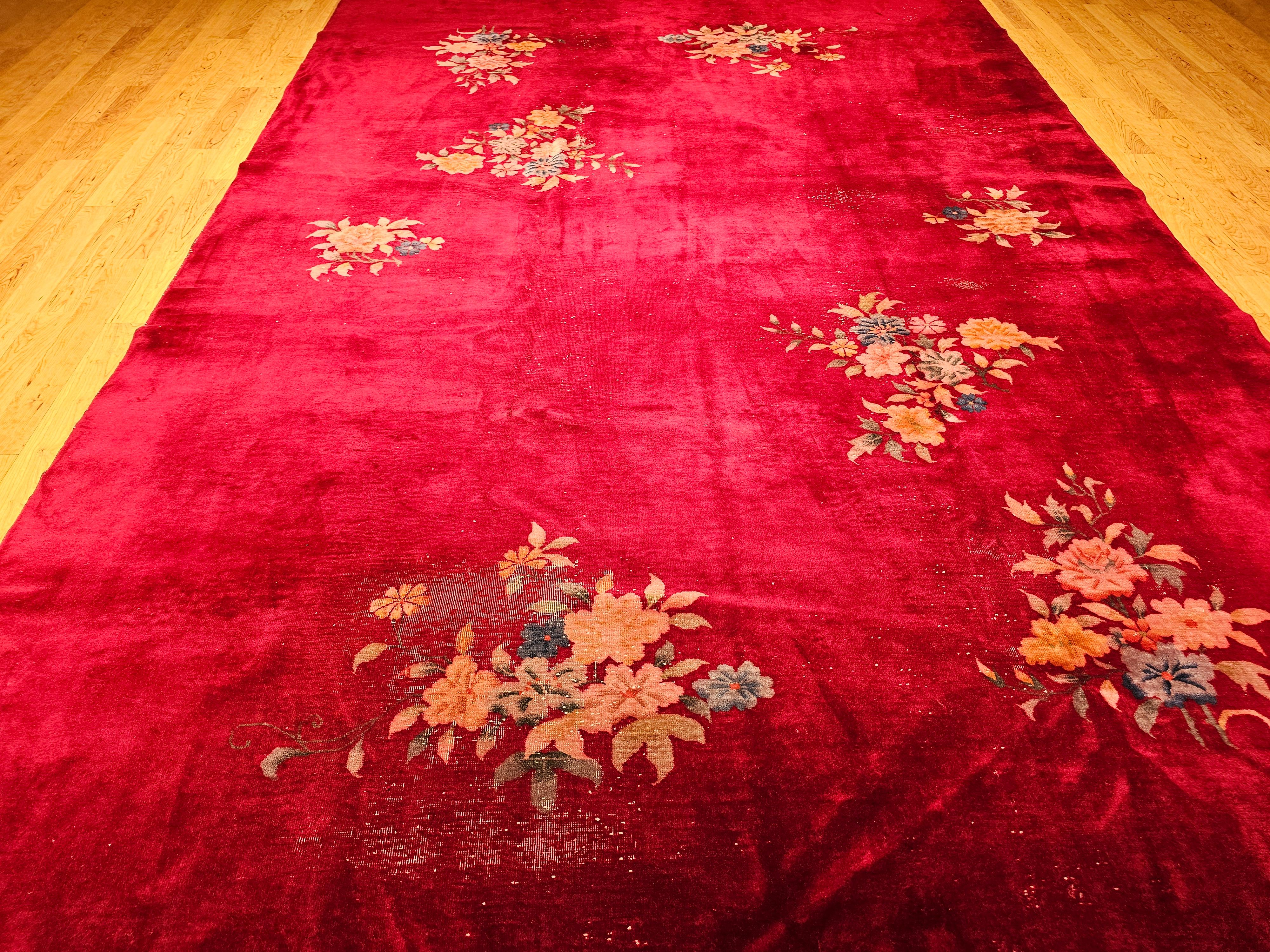 Early 20th Century Chinese Art Deco Rug in All-Over Floral Pattern in Crimson For Sale 14