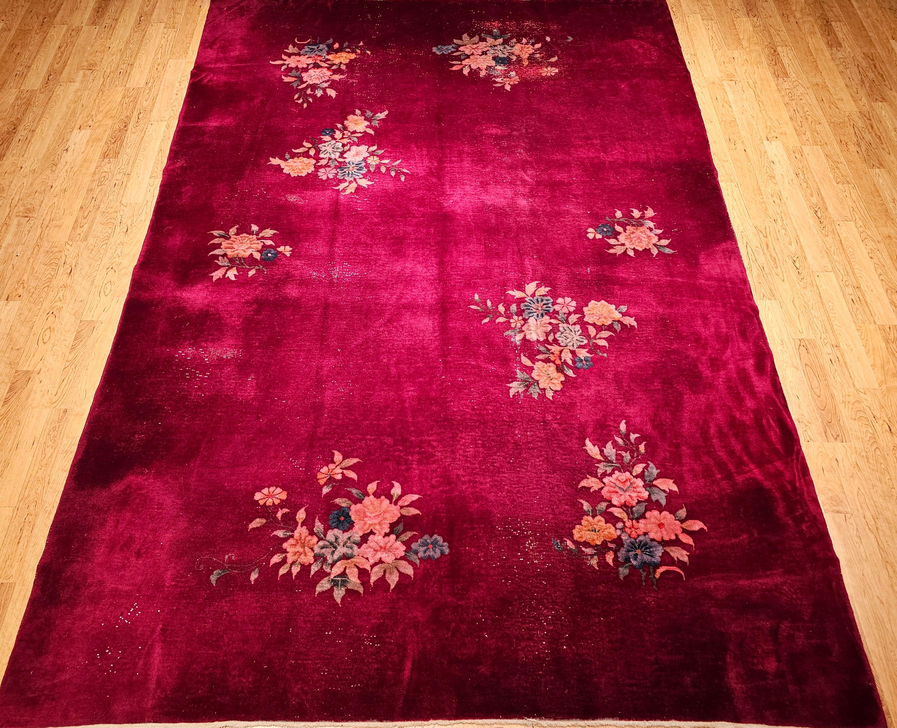 Beautiful early 20th Century Chinese Art Deco room-size rug, meticulously hand-knotted circa the early 1900s. Chinese Art Deco rugs have become highly desirable for their unique blend of sophisticated simplicity and wonderful color combinations, and