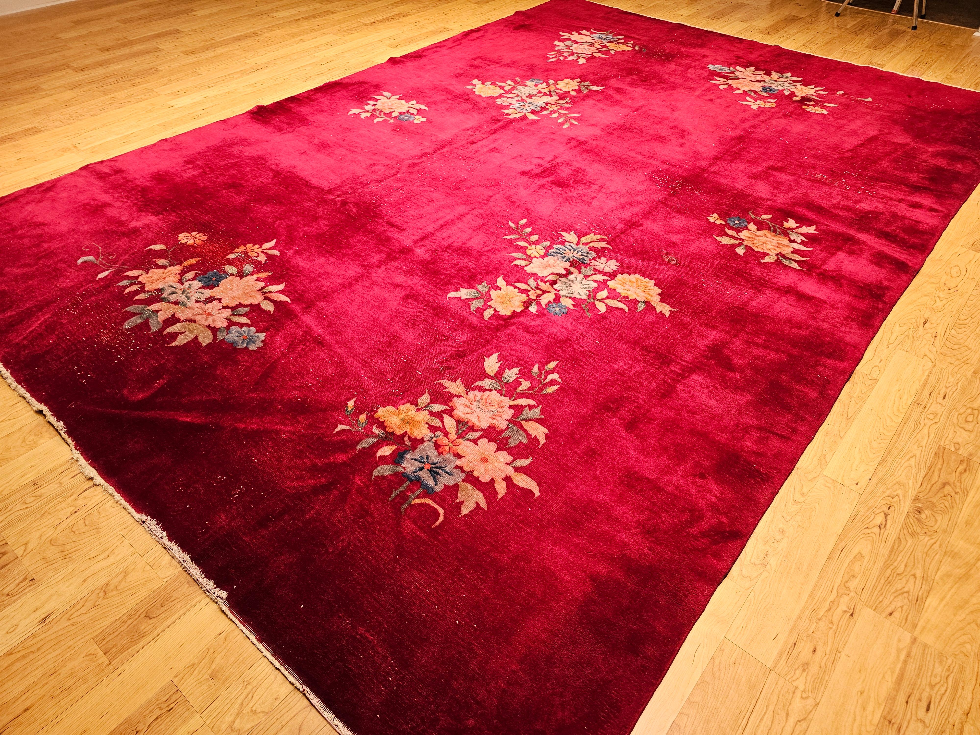 Early 20th Century Chinese Art Deco Rug in All-Over Floral Pattern in Crimson For Sale 15