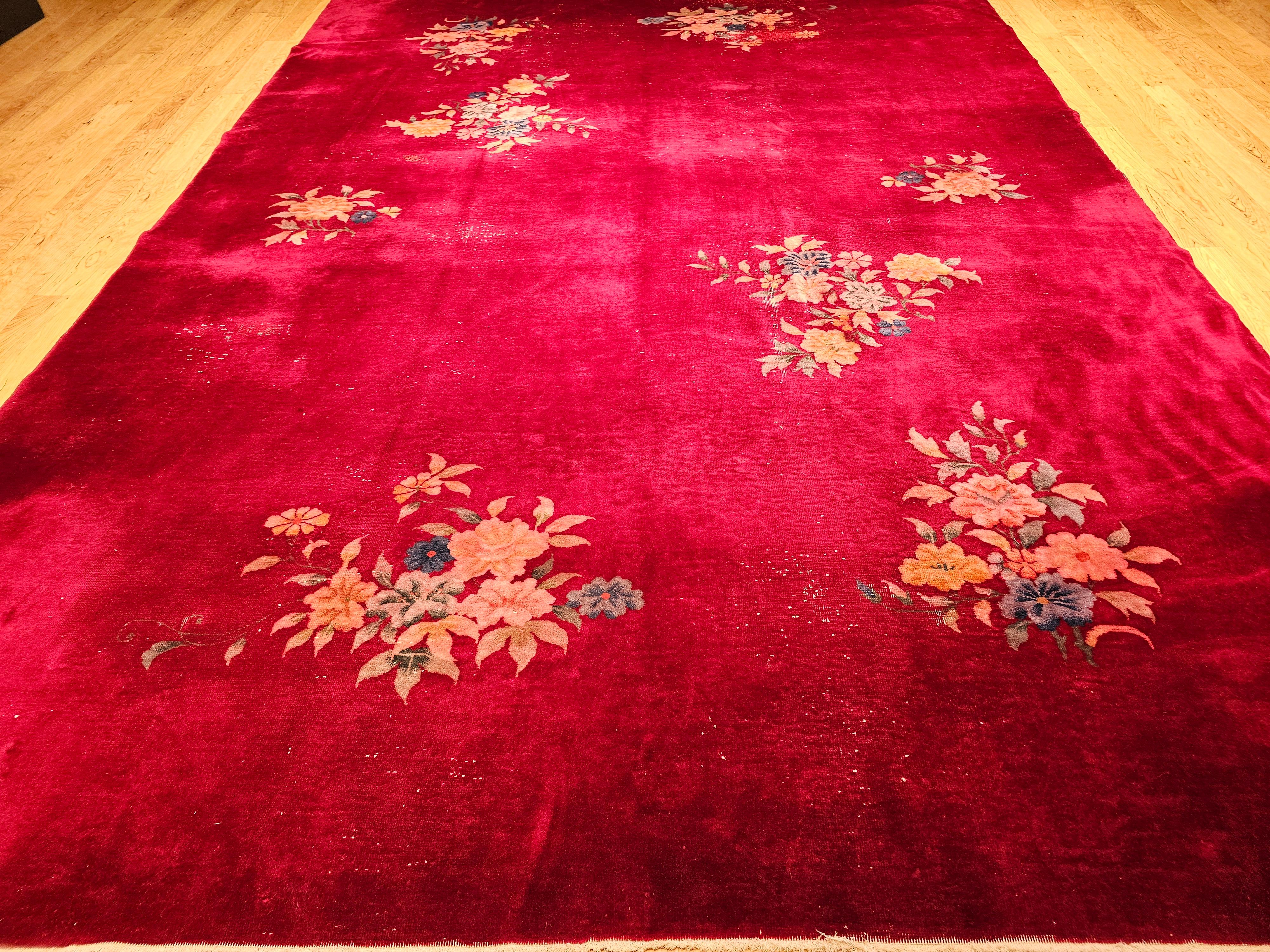 Early 20th Century Chinese Art Deco Rug in All-Over Floral Pattern in Crimson For Sale 3