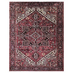 Heriz Persa Vintage de Tamaño Habitación con Diseño Geométrico en Rojo Oscuro, Marfil y Azul