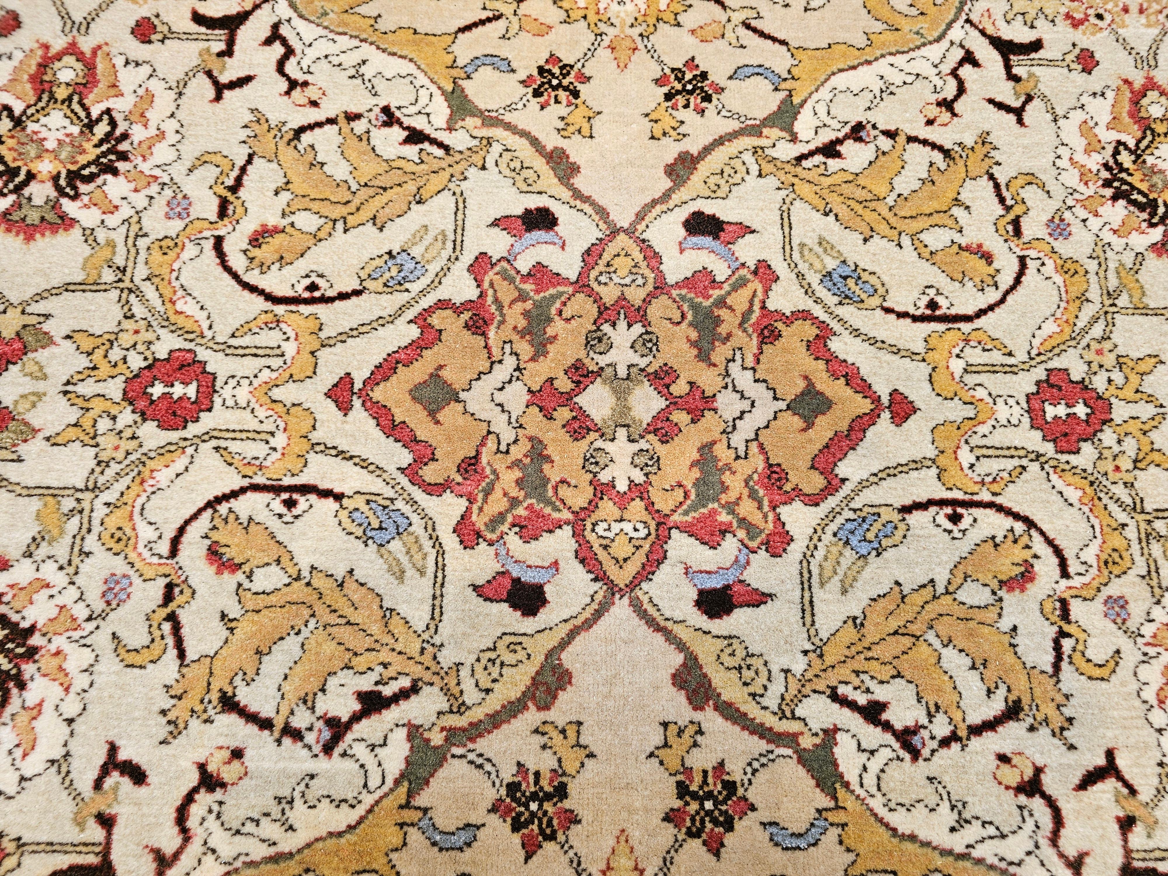 Oushak turco vintage a grandezza naturale in Tan, Marrone in vendita 2