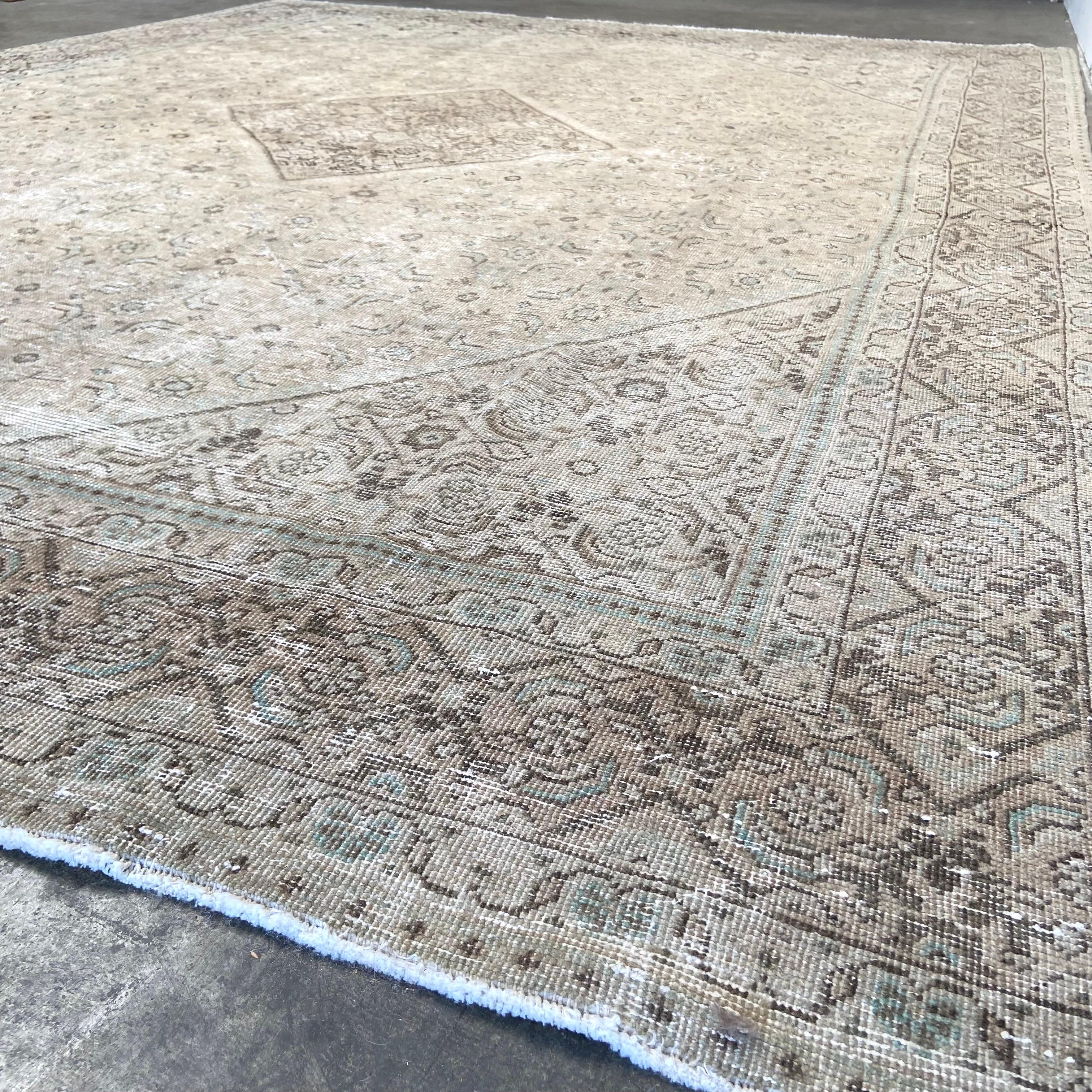 Vintage Room Size Turkish Rug In Good Condition For Sale In Brea, CA