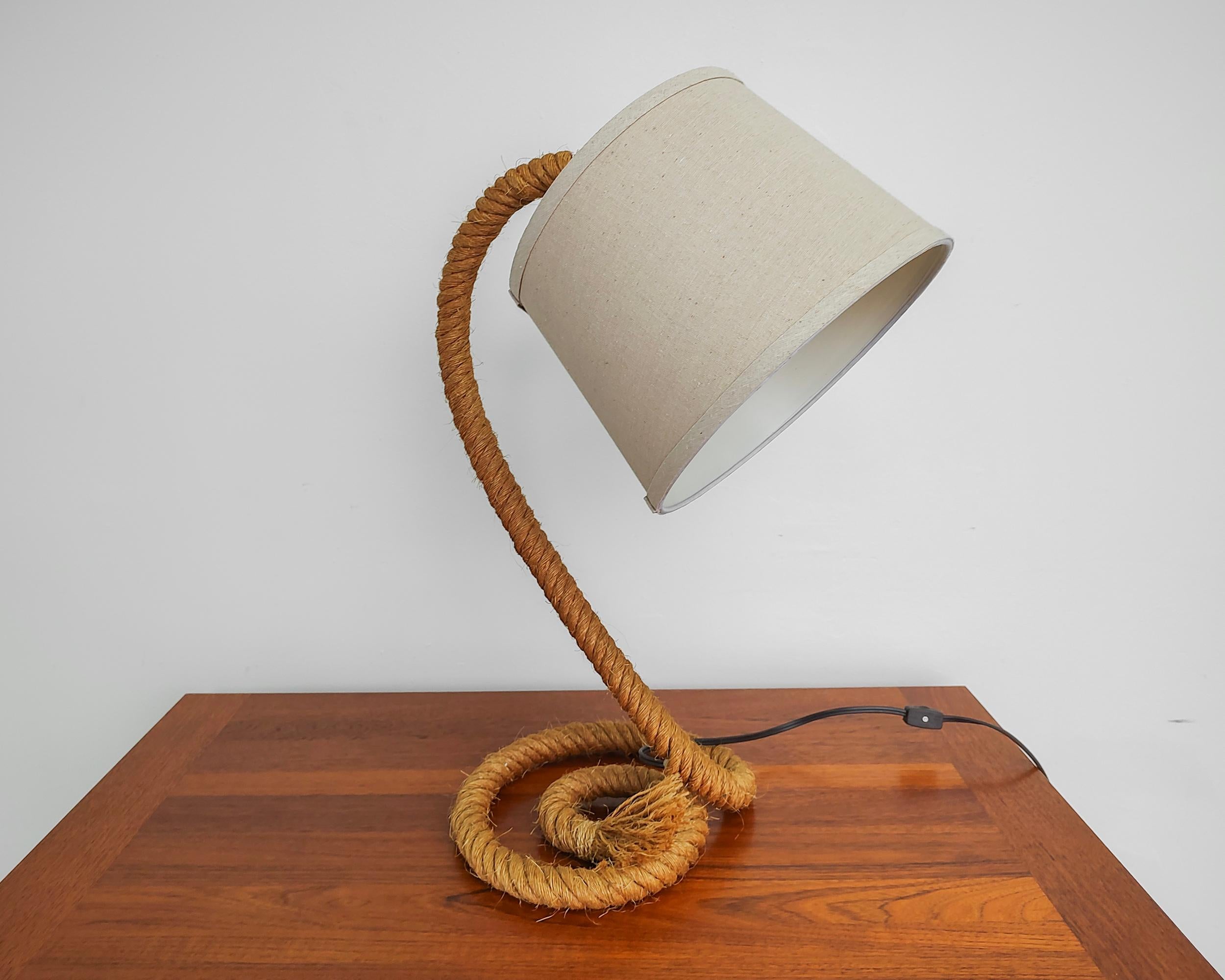 Lampe de table vintage en corde dans le style d'Audoux Minet 2