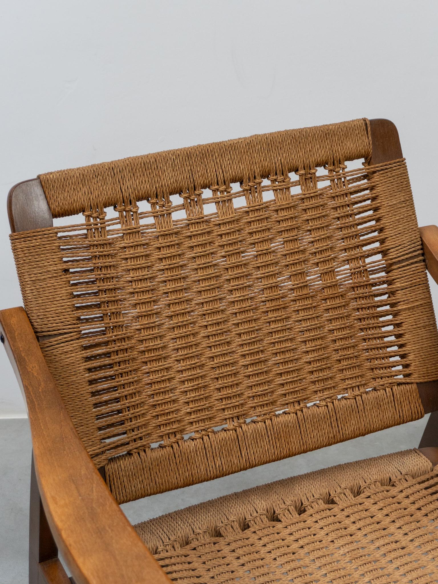 Silla de salón vintage tejida con cuerda al estilo de Hans Wegner en venta 10