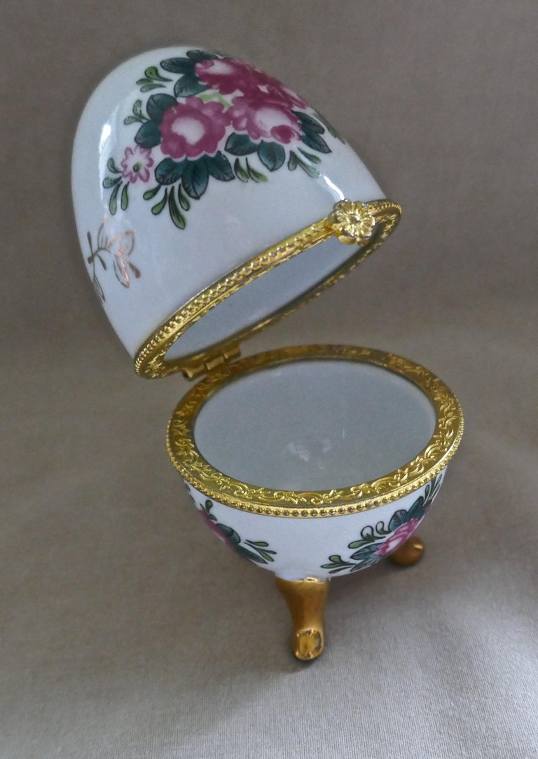 Vintage Rose Chintz Egg Shaped Ceramic Trinket Box with Hinged Lid For
