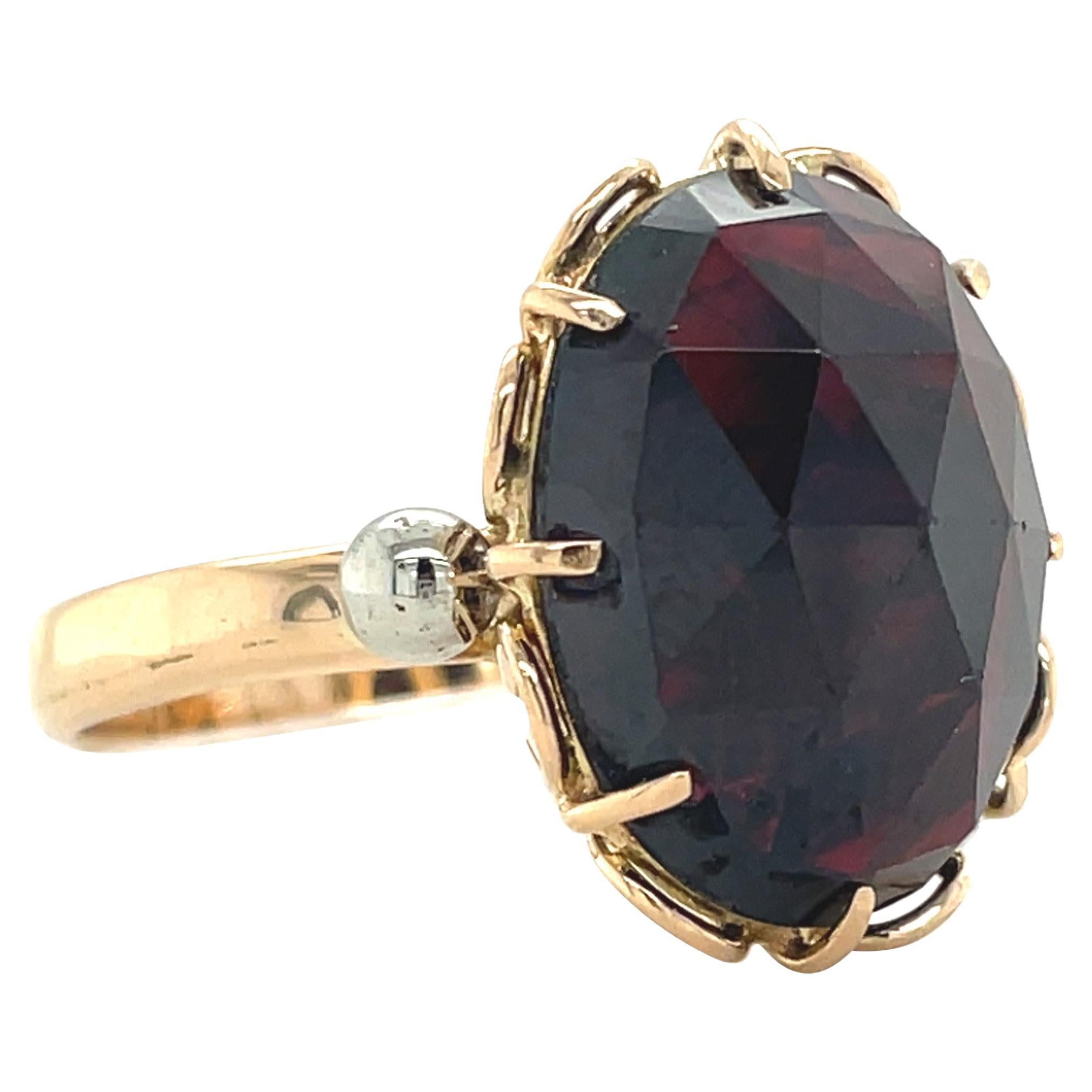 Vintage Rose Cut Garnet Cocktail Ring, 18 Karat Rose Gold For Sale