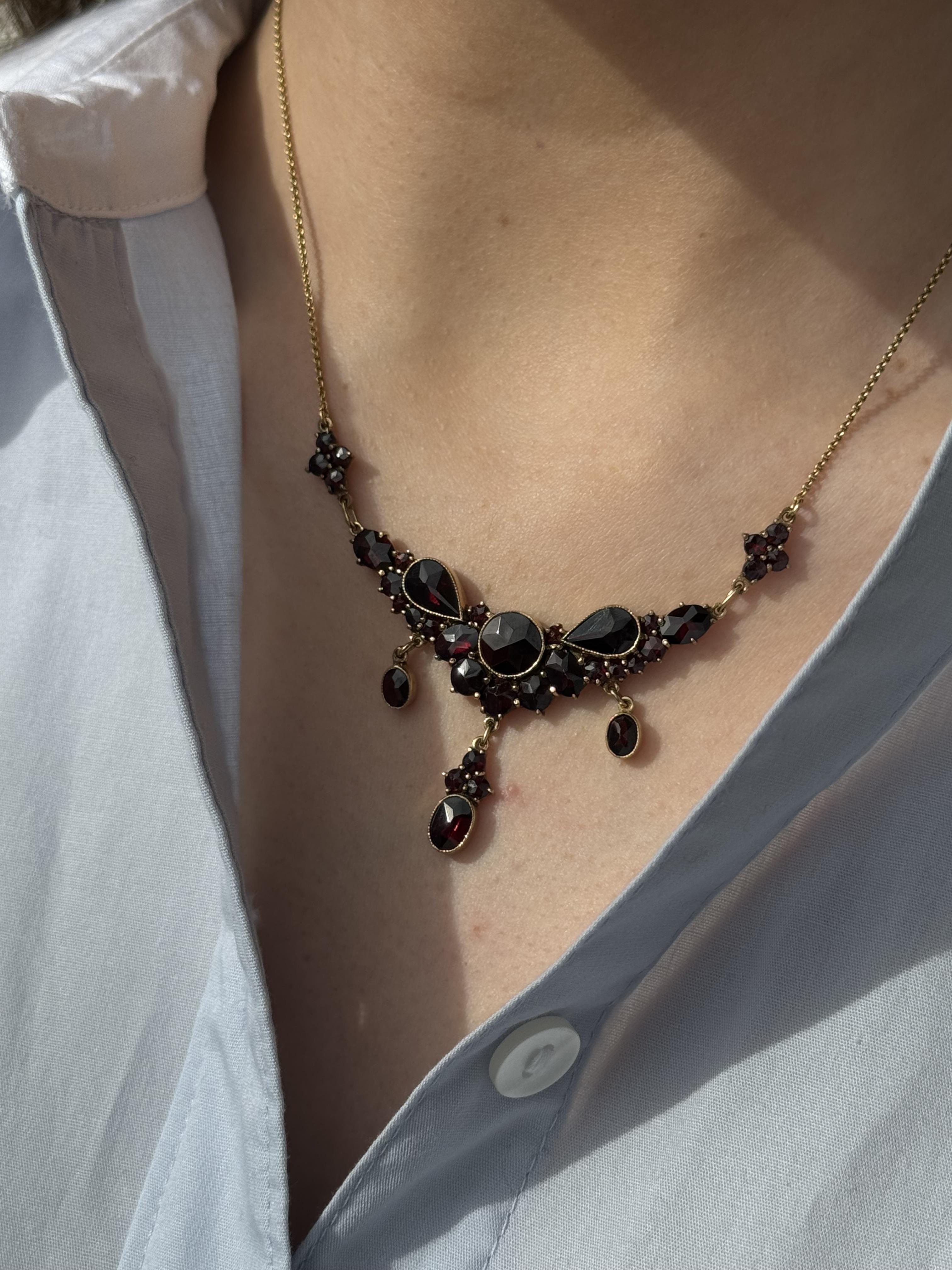 Victorian Vintage Rose Gold Garnet Necklace For Sale