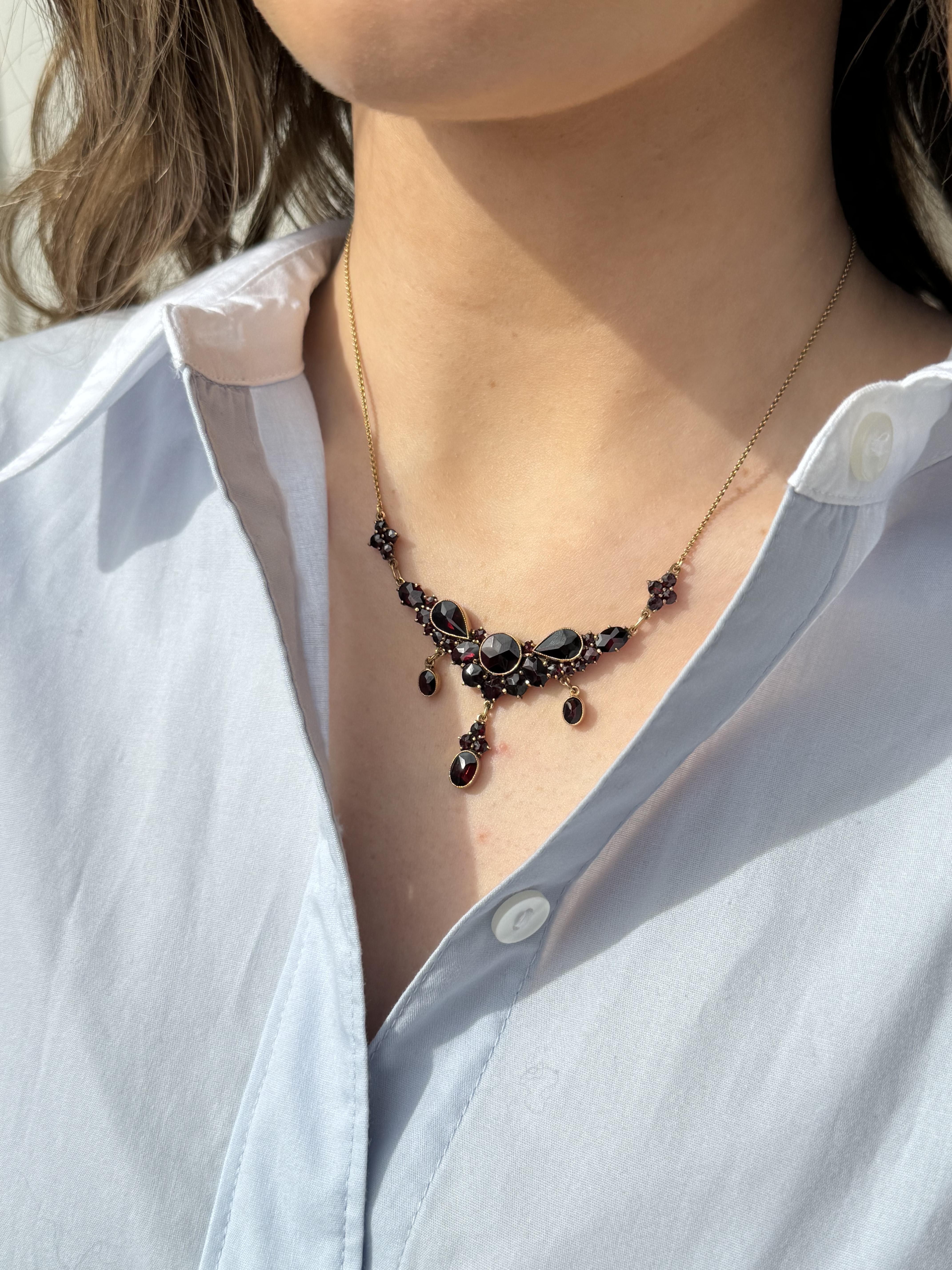 Rose Cut Vintage Rose Gold Garnet Necklace For Sale