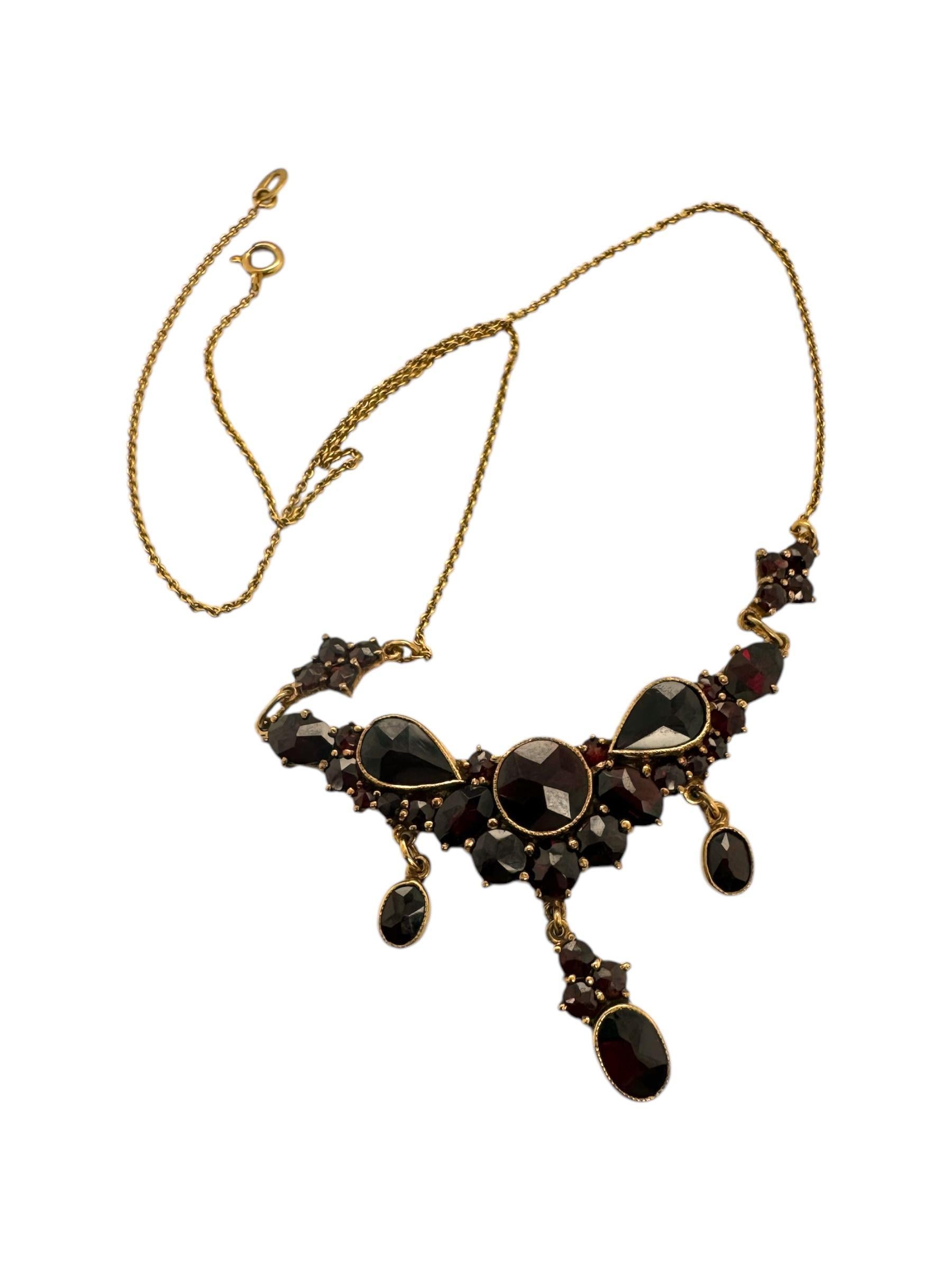 Vintage Rose Gold Garnet Necklace In Excellent Condition For Sale In Montgomery, AL