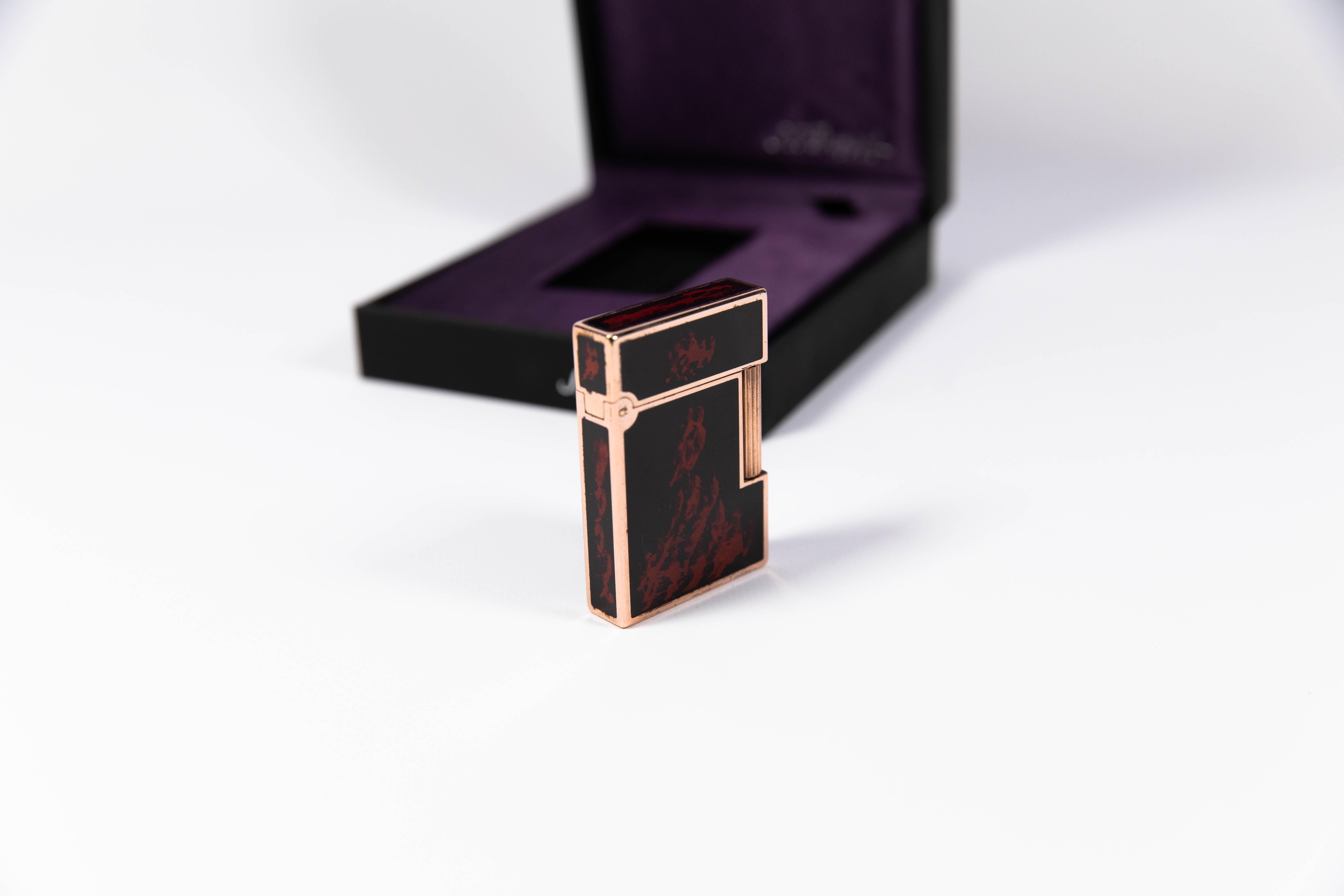 Vintage Rose Gold Ligne 2 ST Dupont Lighter Fire Black Lacquer 1990s Full Set In Good Condition In DELFT, NL