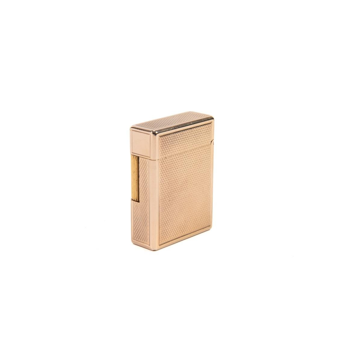 Vintage Rose Gold Plated Ligne 1 ST Dupont Lighter diamond-cut 1970s In Good Condition In DELFT, NL