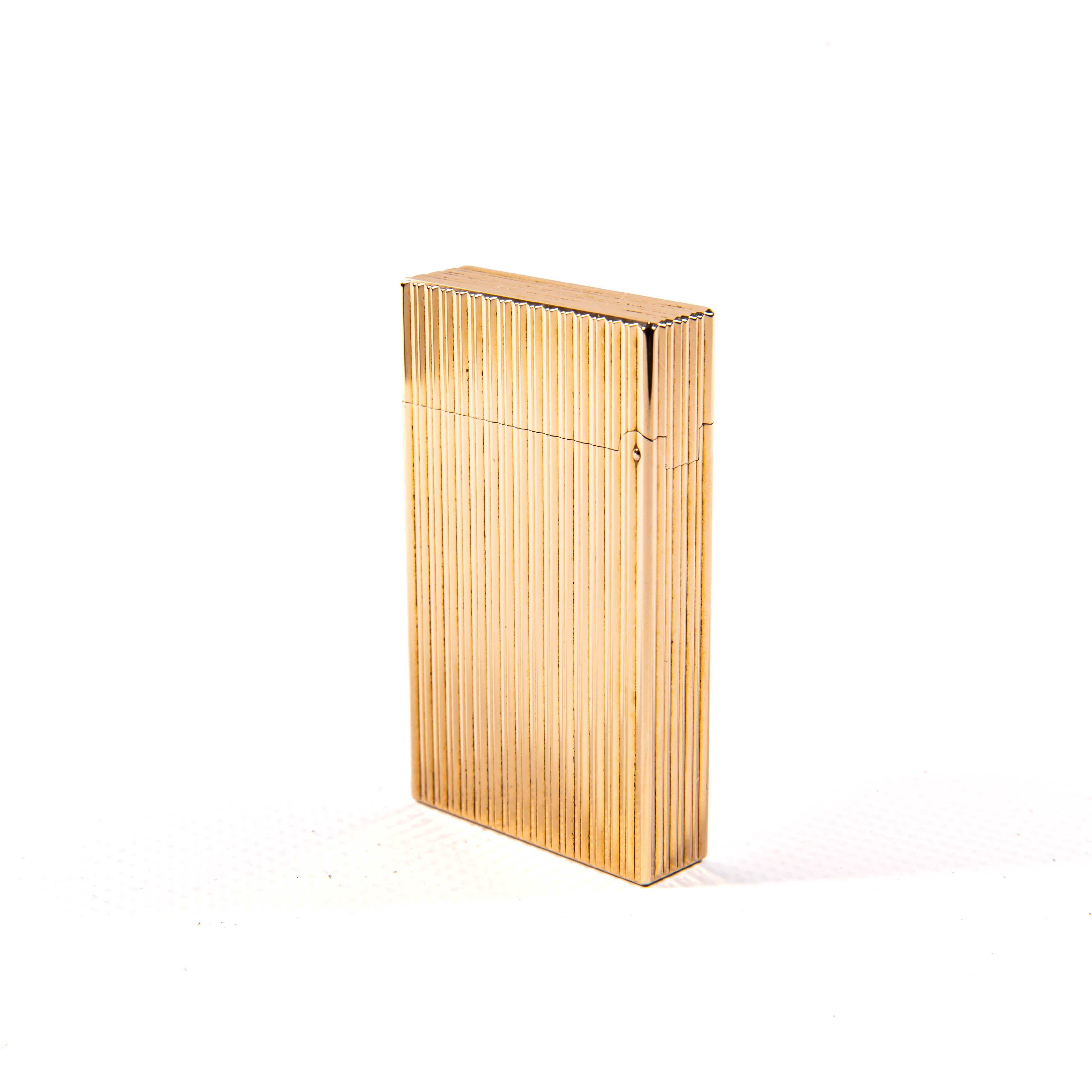 Women's or Men's Vintage Rose Gold Plated S.T. DUPONT Ligne 2 Regular Lighter 1990s For Sale