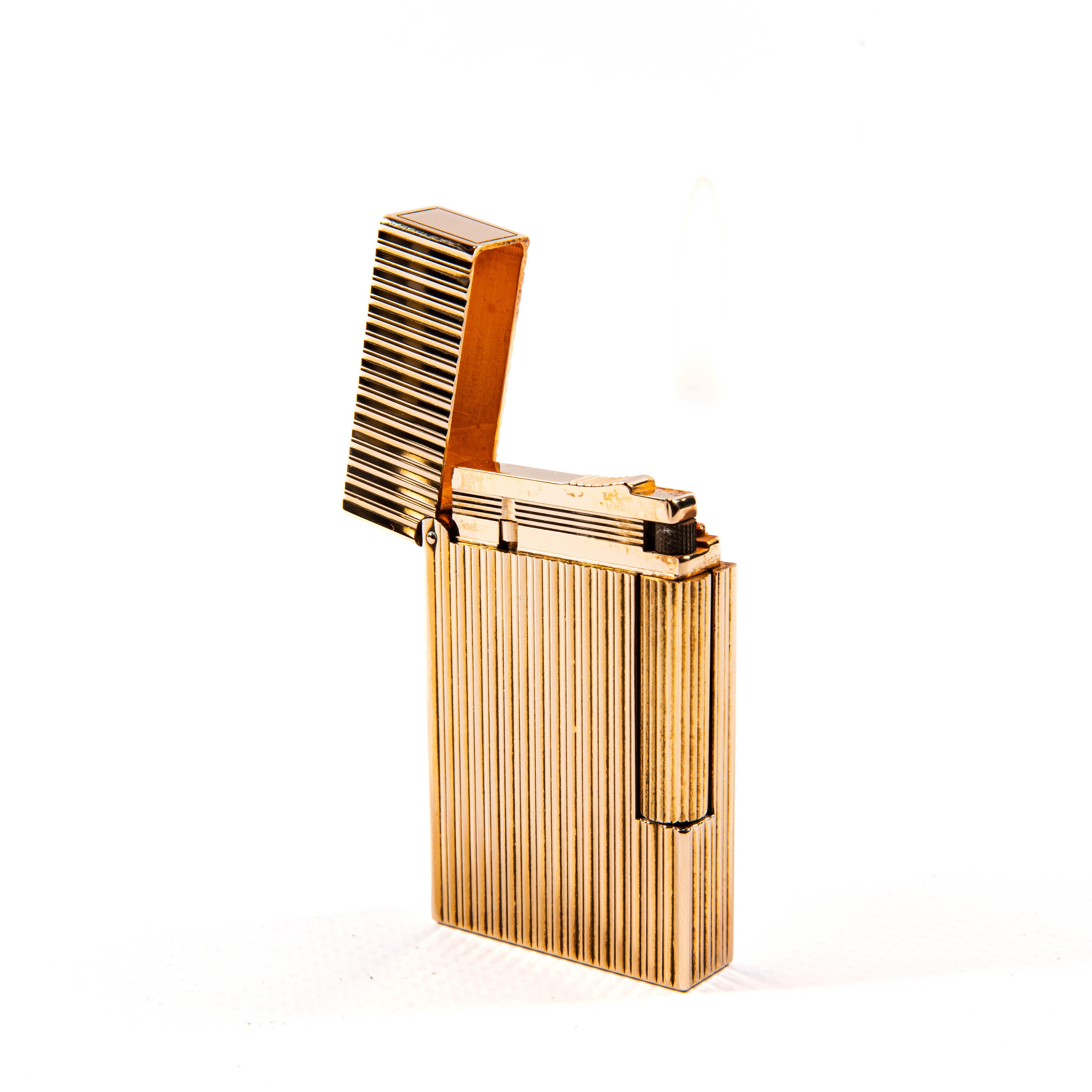 Vintage Rose Gold Plated S.T. DUPONT Ligne 2 Regular Lighter 1990s For Sale 2