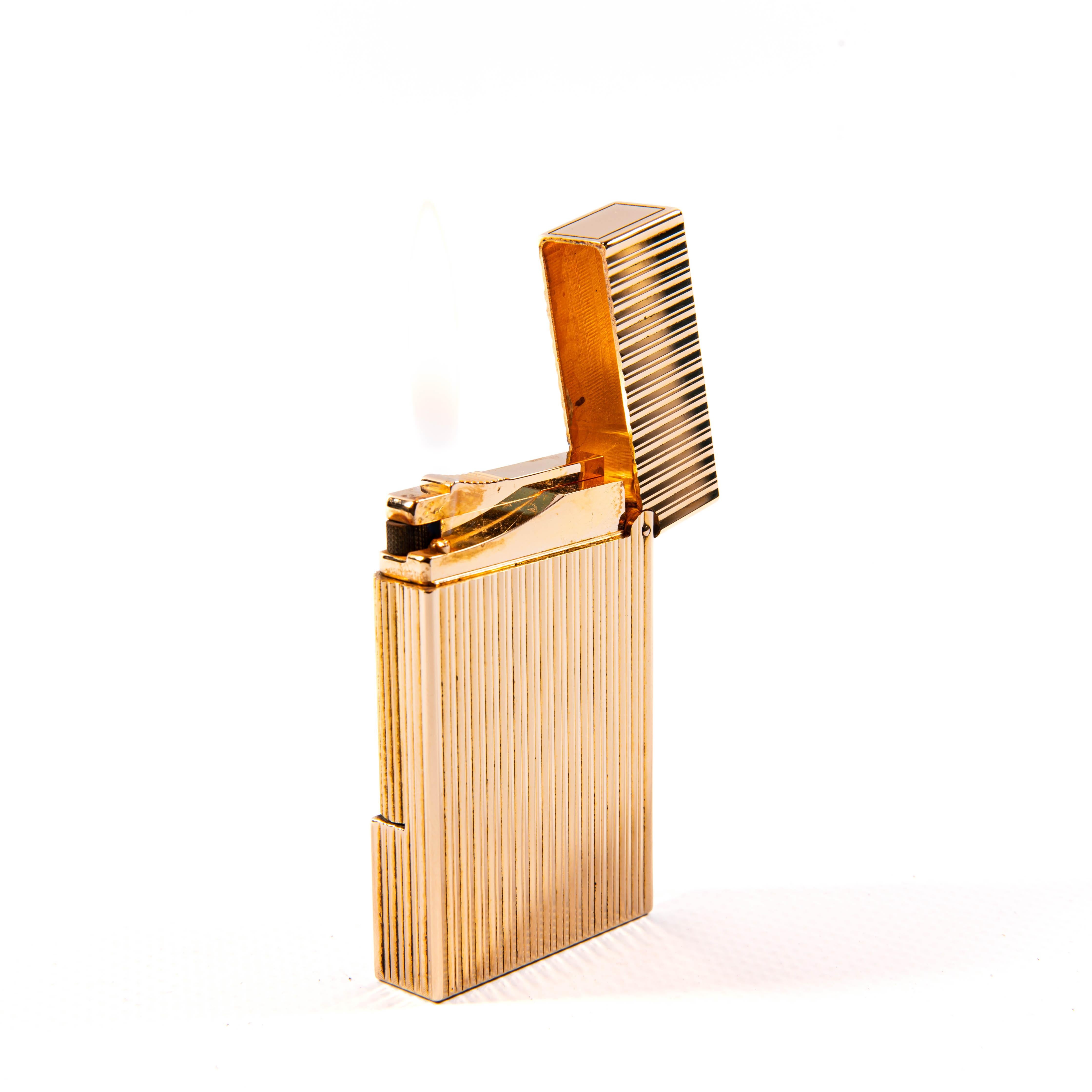 Vintage Rose Gold Plated S.T. DUPONT Ligne 2 Regular Lighter 1990s For Sale 3