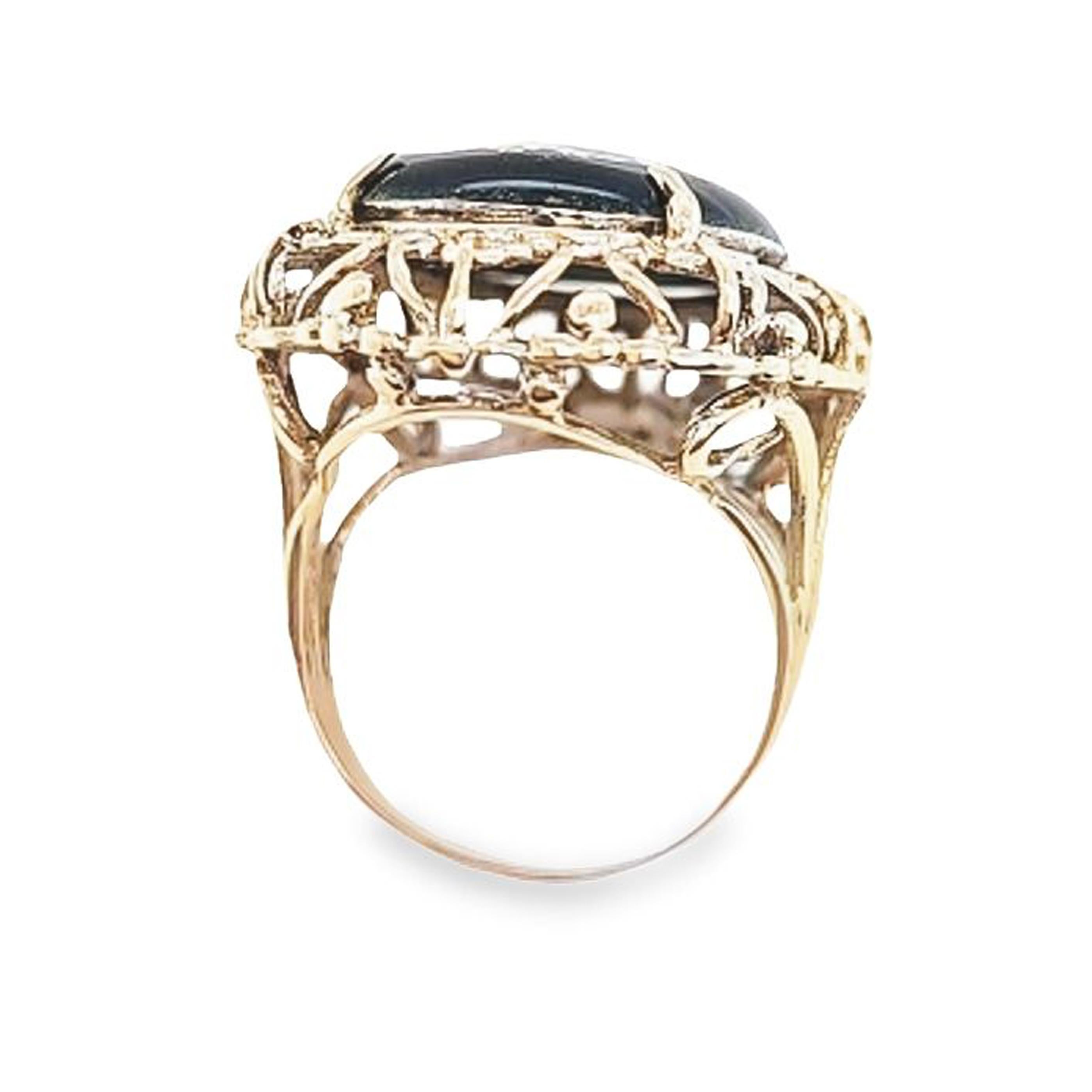 Bague vintage en or rose avec centre en verre fleuri en vente 1