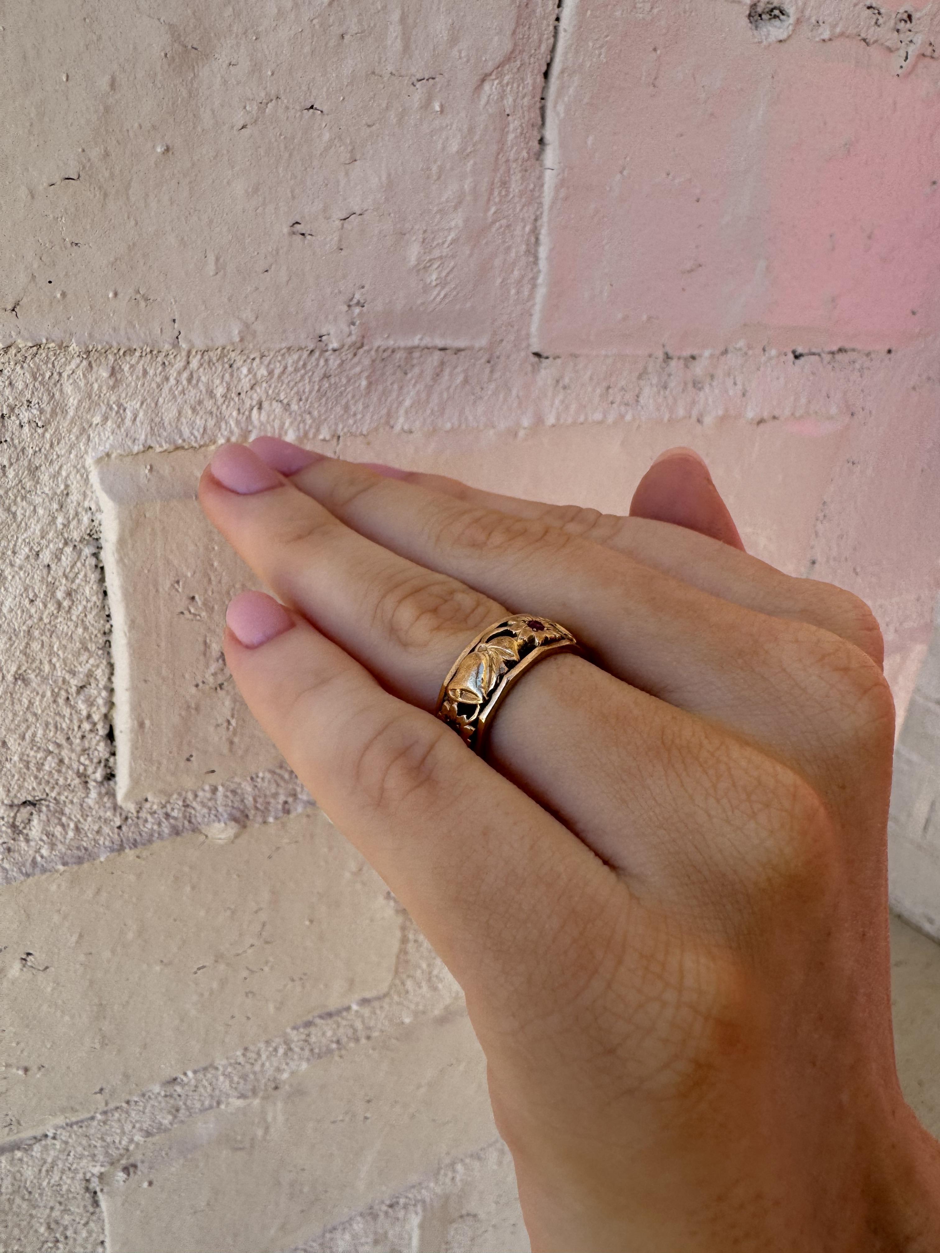 Cabochon Vintage Rose Gold Ruby Eternity Band Bells & Flowers Size 5 For Sale