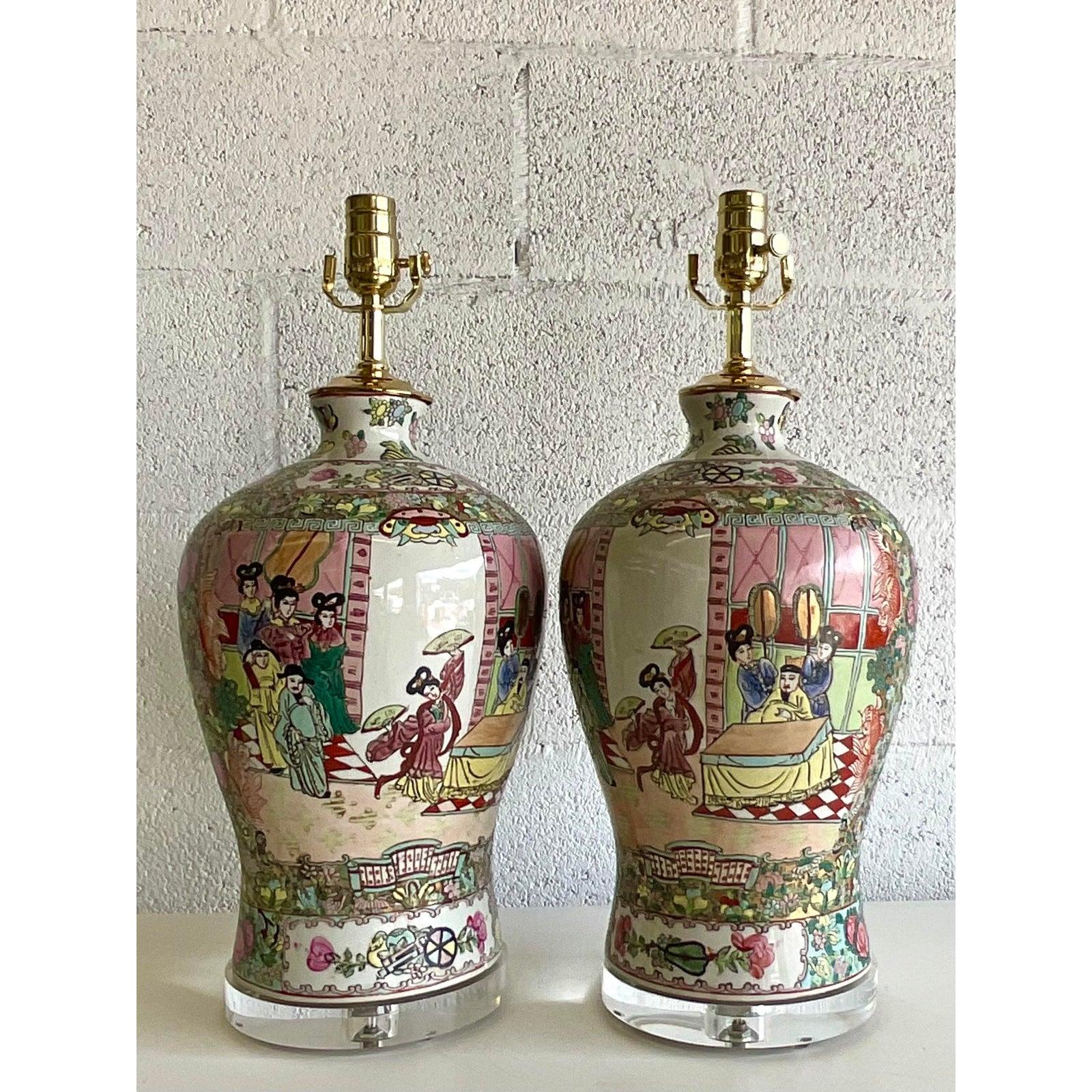 Vintage Rose Medallion Ceramic Ginger Jar Lamps, a Pair In Good Condition In west palm beach, FL