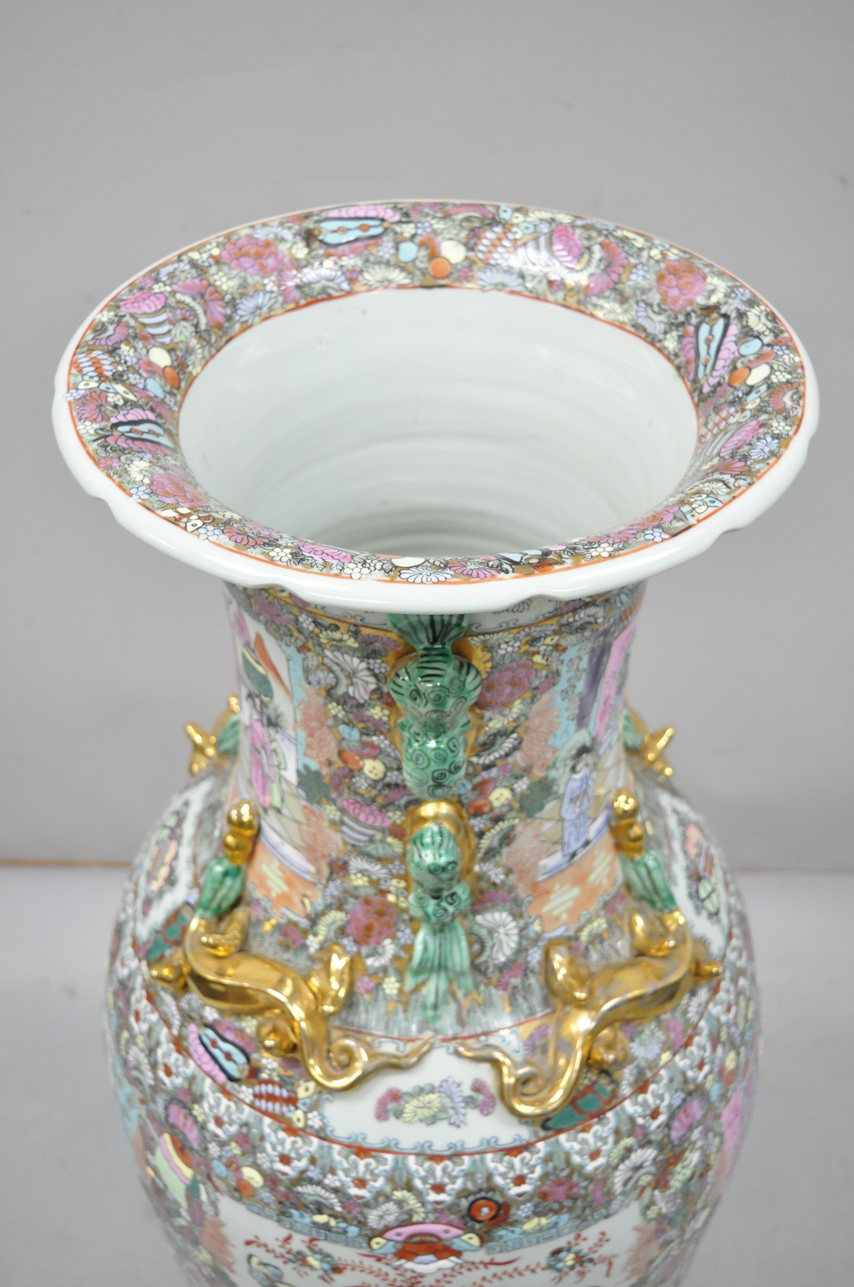 Große große chinesische Export-Porzellan-Palast-Urnenvase mit Rosenmedaillon, Vintage (Chinesisch)